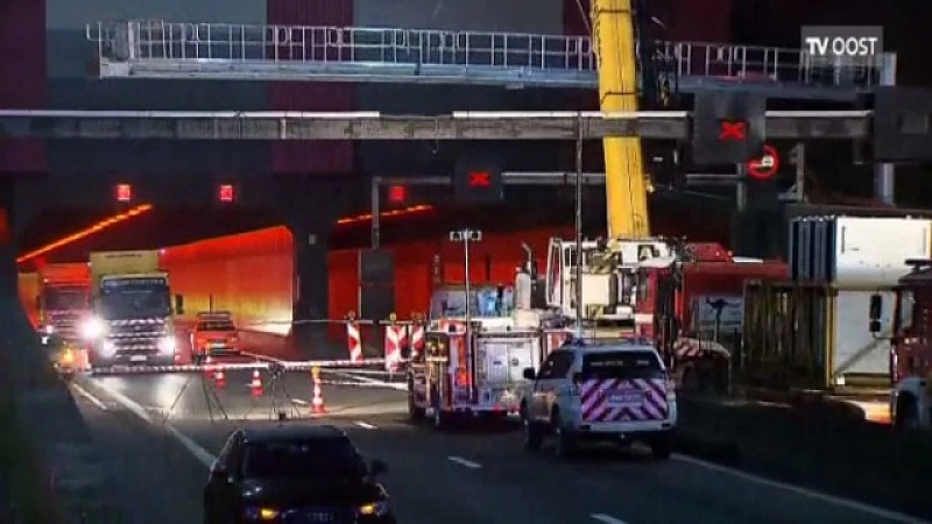 Kraan rukt kabel aan Liefkenshoektunnel af