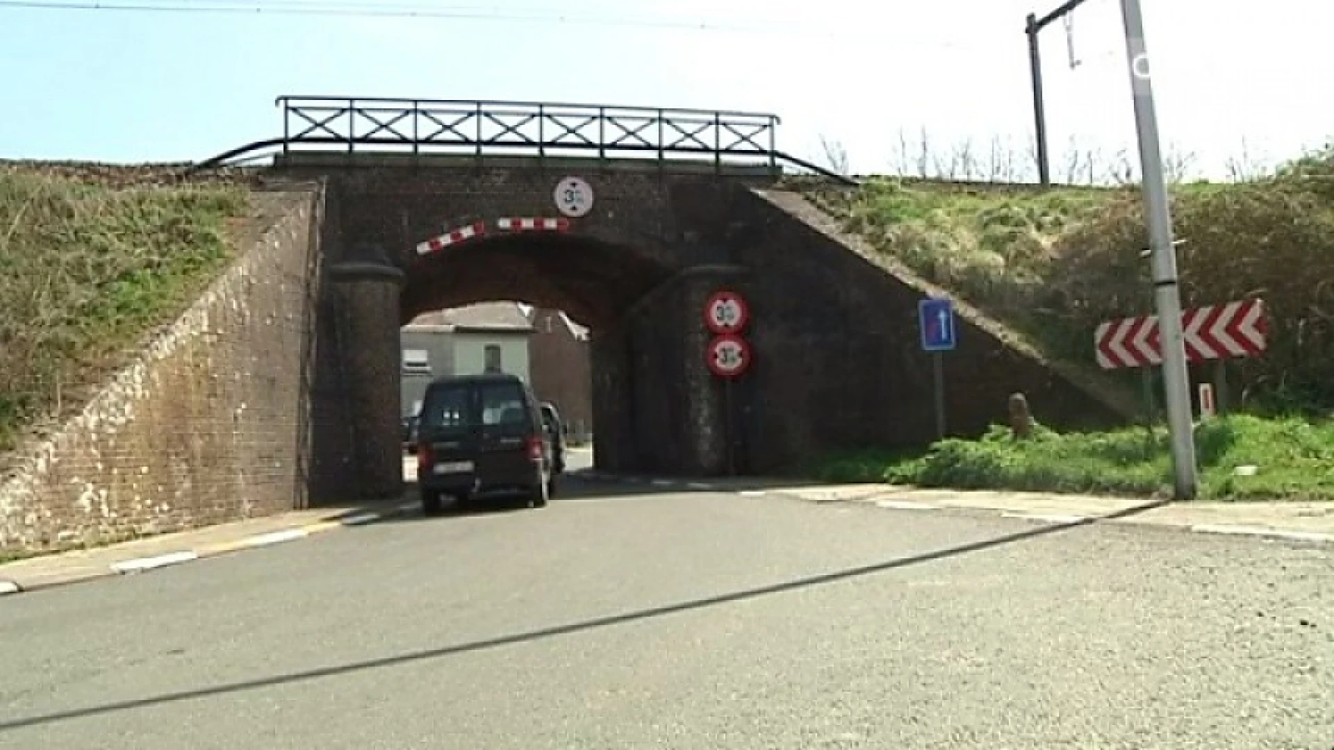 Stenen vallen van spoorwegbruggen Zottegem