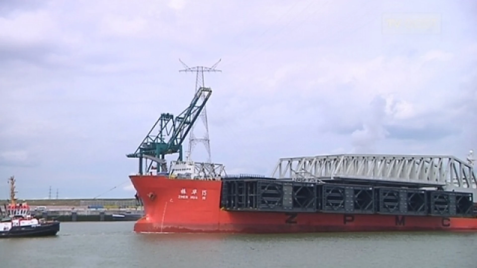 Sluisdeuren gearriveerd in Deurganckdok