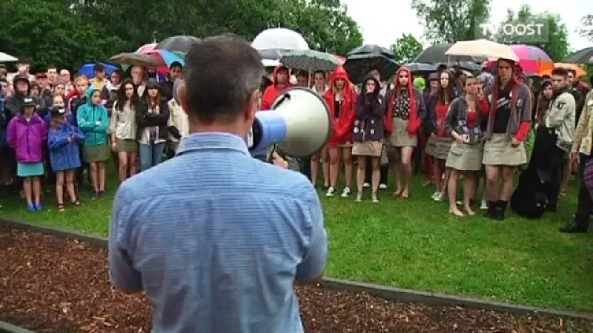 200 Scouten protesteren tegen bestuur Denderleeuw