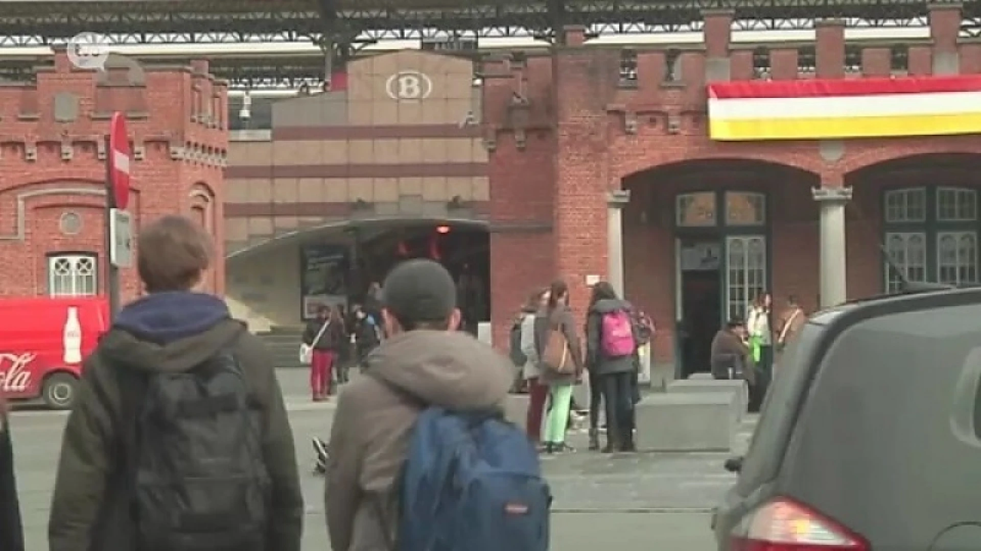 Politie pakt stationsbuurt aan