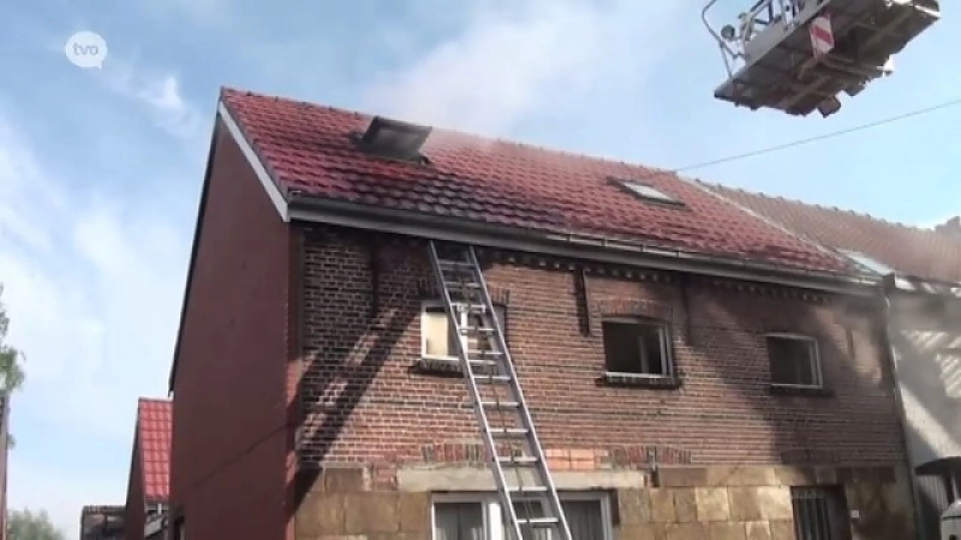 Gezin dakloos door zware brand in Opstal