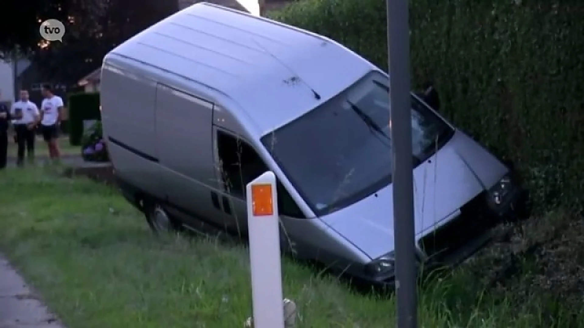 Auto in gracht in Oordegem