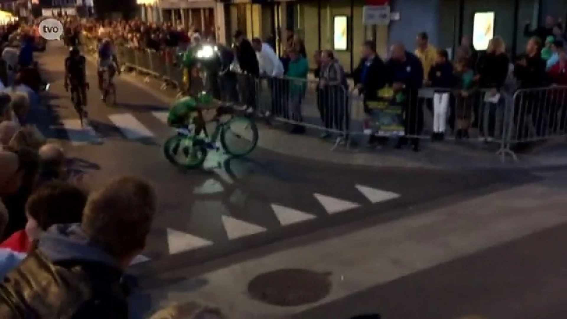 Sagan op zijn rug na mislukte 'wheelie'