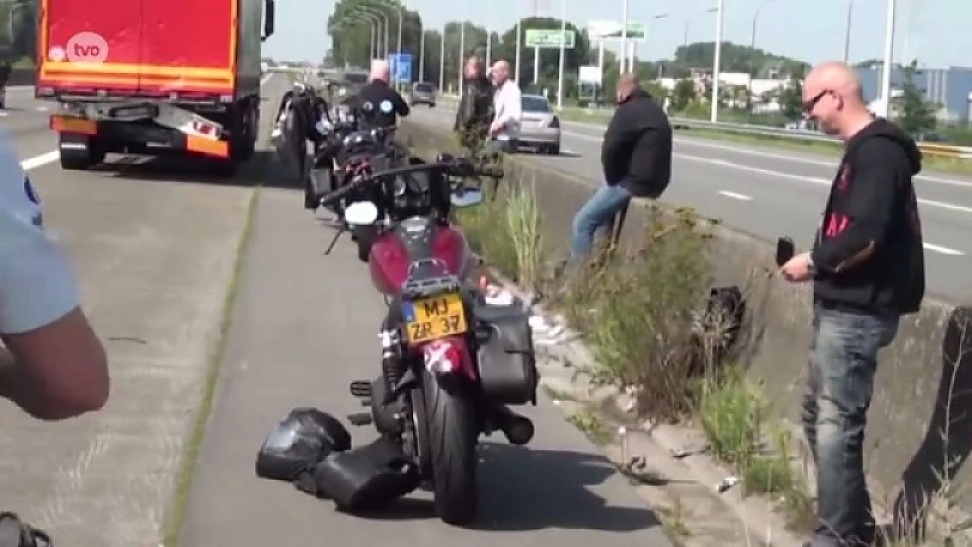 Tweede aanrijding in file E17, verkeer urenlang vast