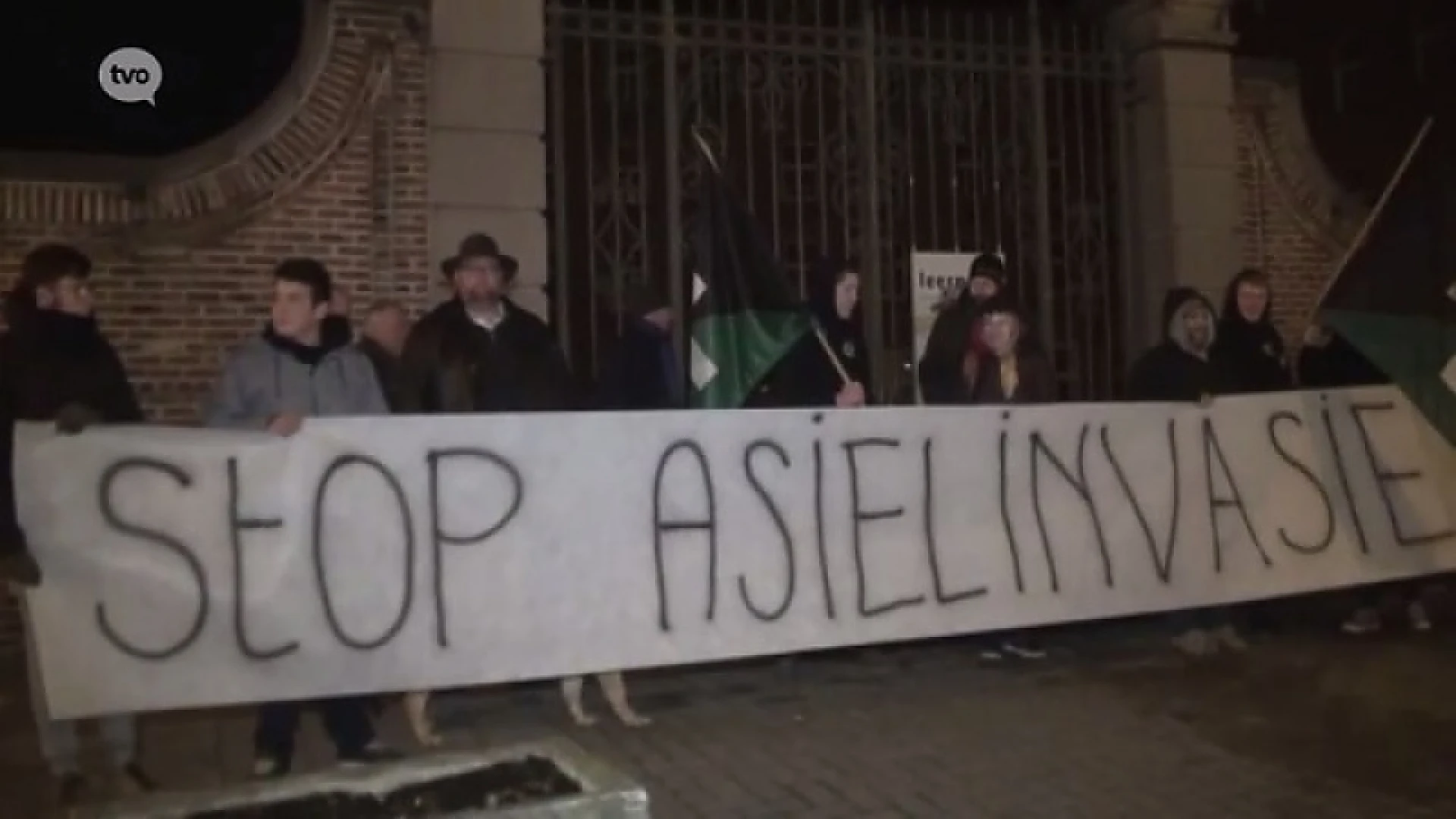 Pegida protesteert tweede keer voor poorten Abdijschool Dendermonde