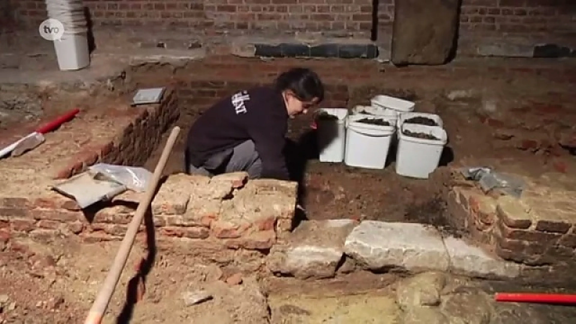 Opnieuw archeologische vondsten in stadhuis Dendermonde