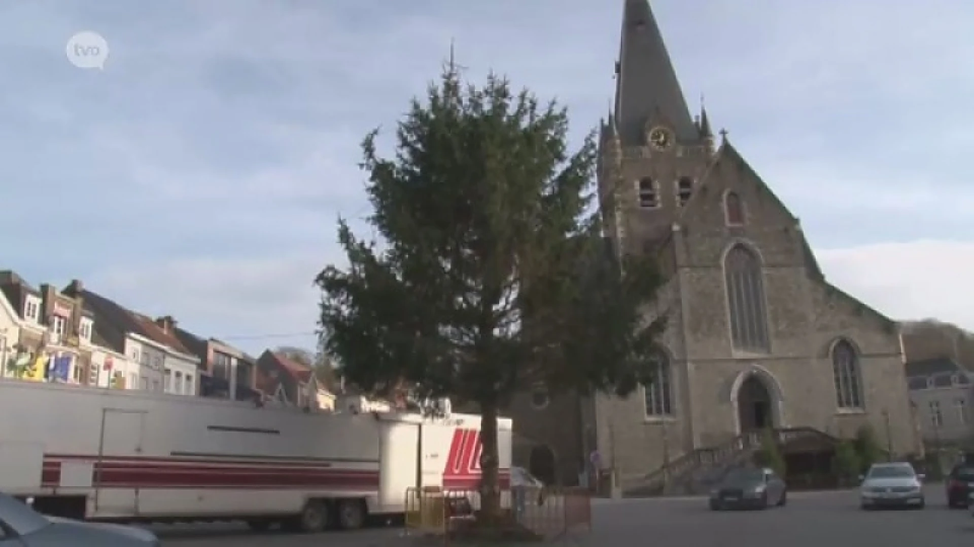 Geraardsbergen heeft de "lelijkste kerstboom van België"