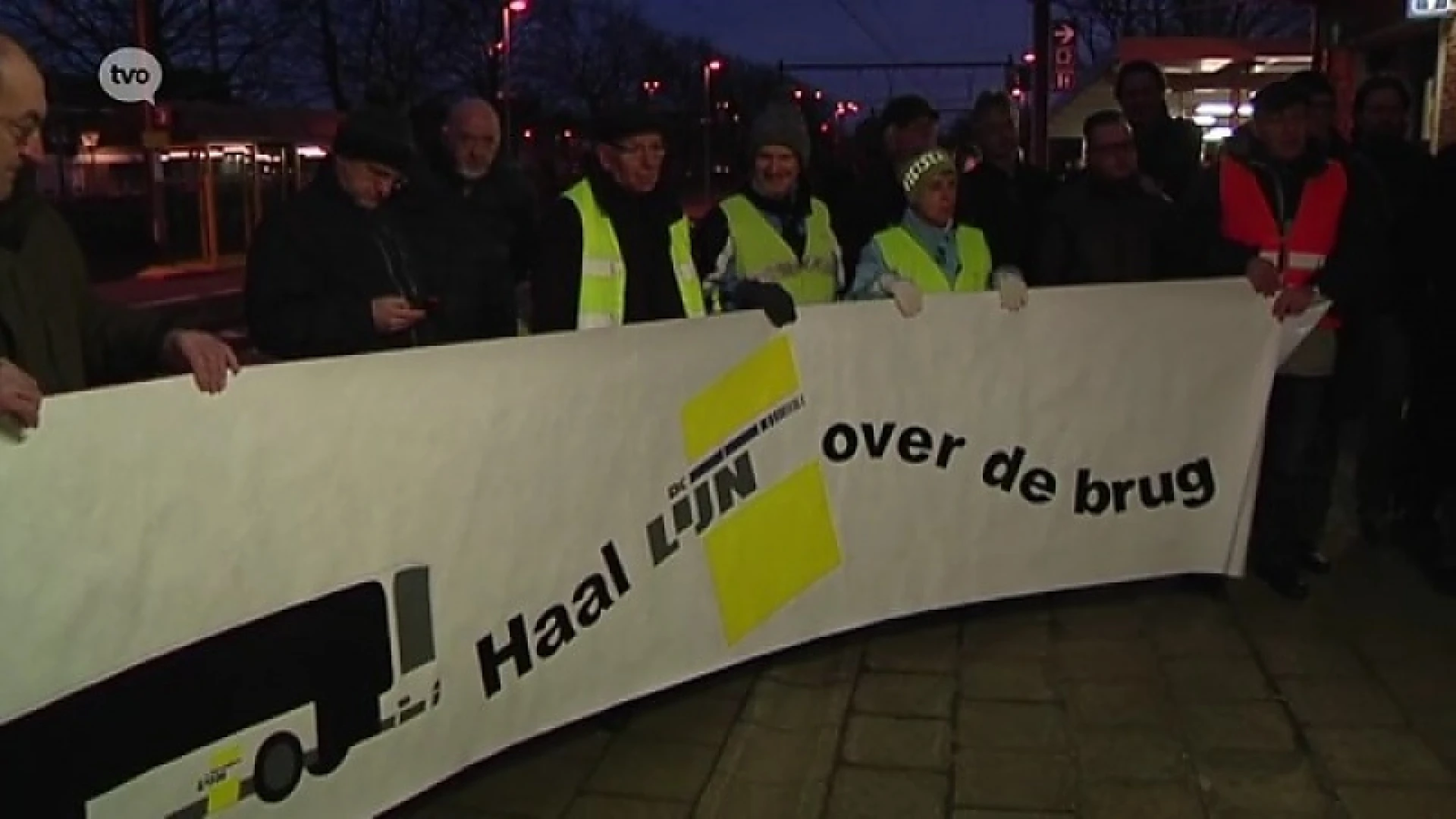 Voltallige gemeentebestuur protesteert tegen sluiting station Temse