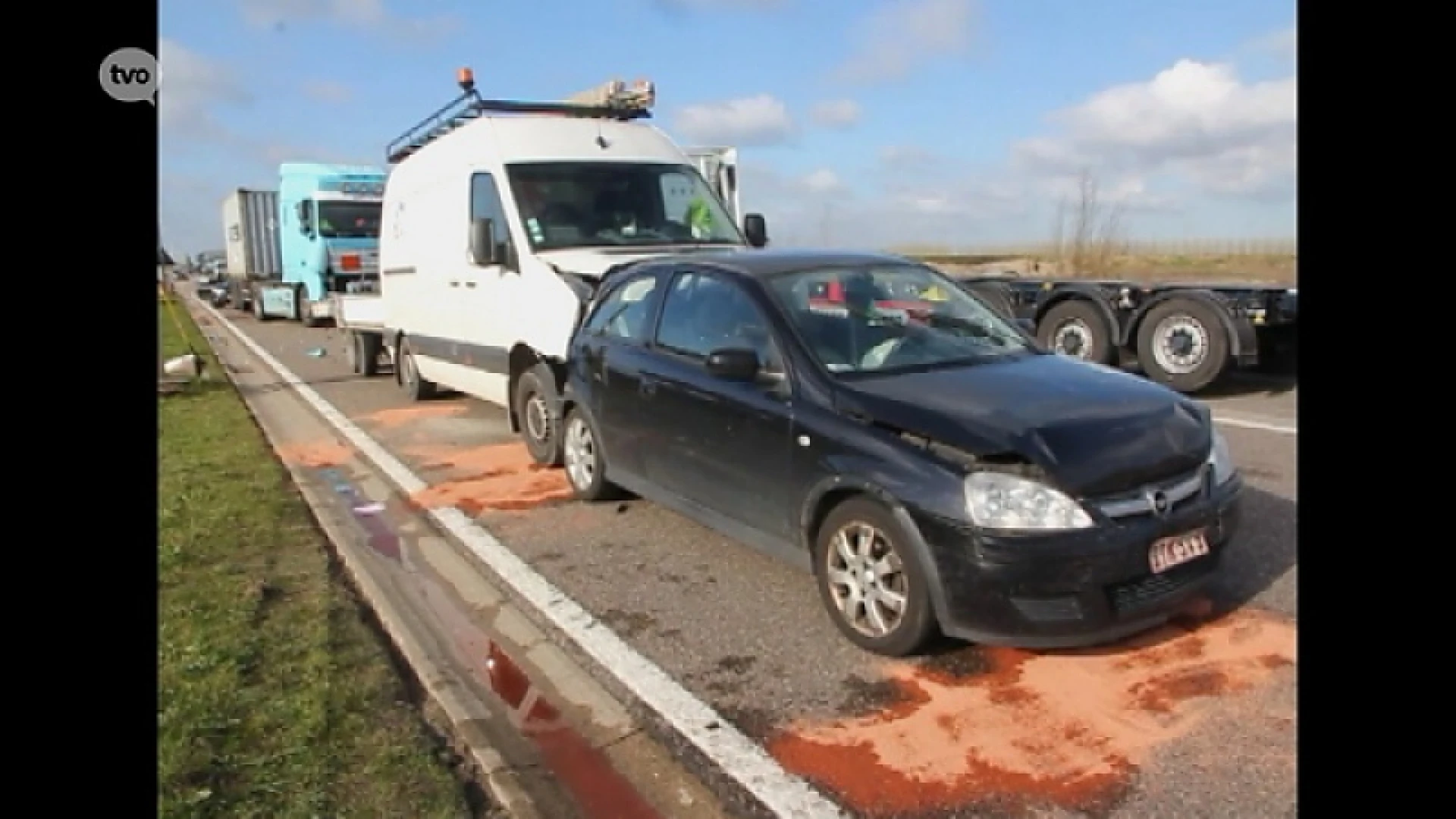 Eén gewonde bij kettingbotsing aan autoterminal in Verrebroek