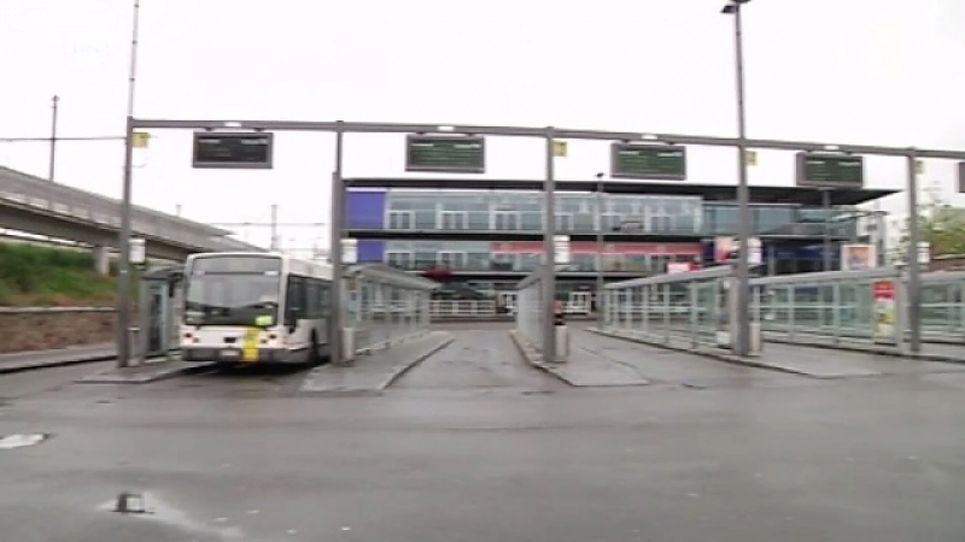 Staking bij De Lijn legt busverkeer in Waasland lam