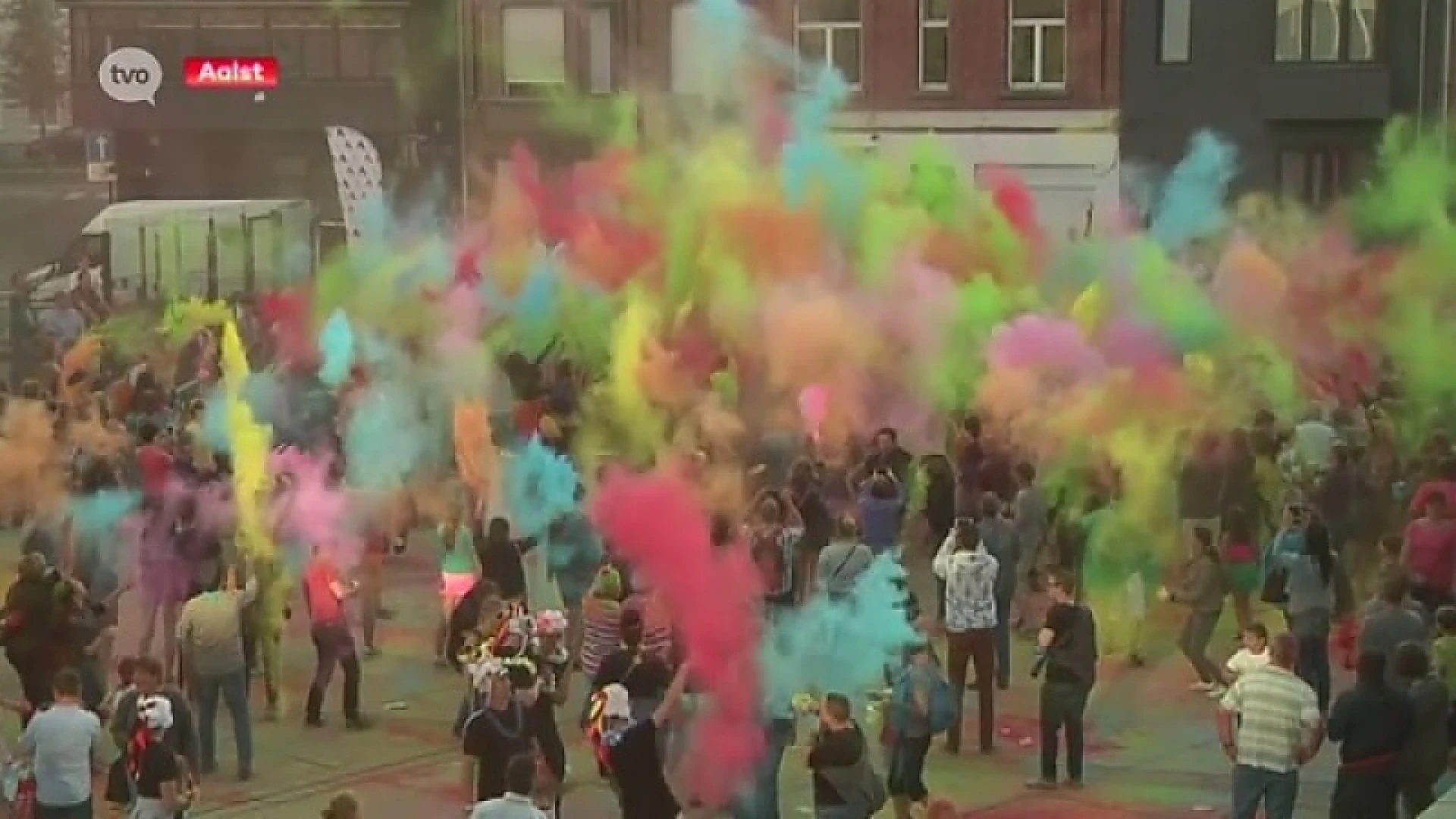 Hoofdact Cirk! tovert Aalst om in mooi kleurenpalet