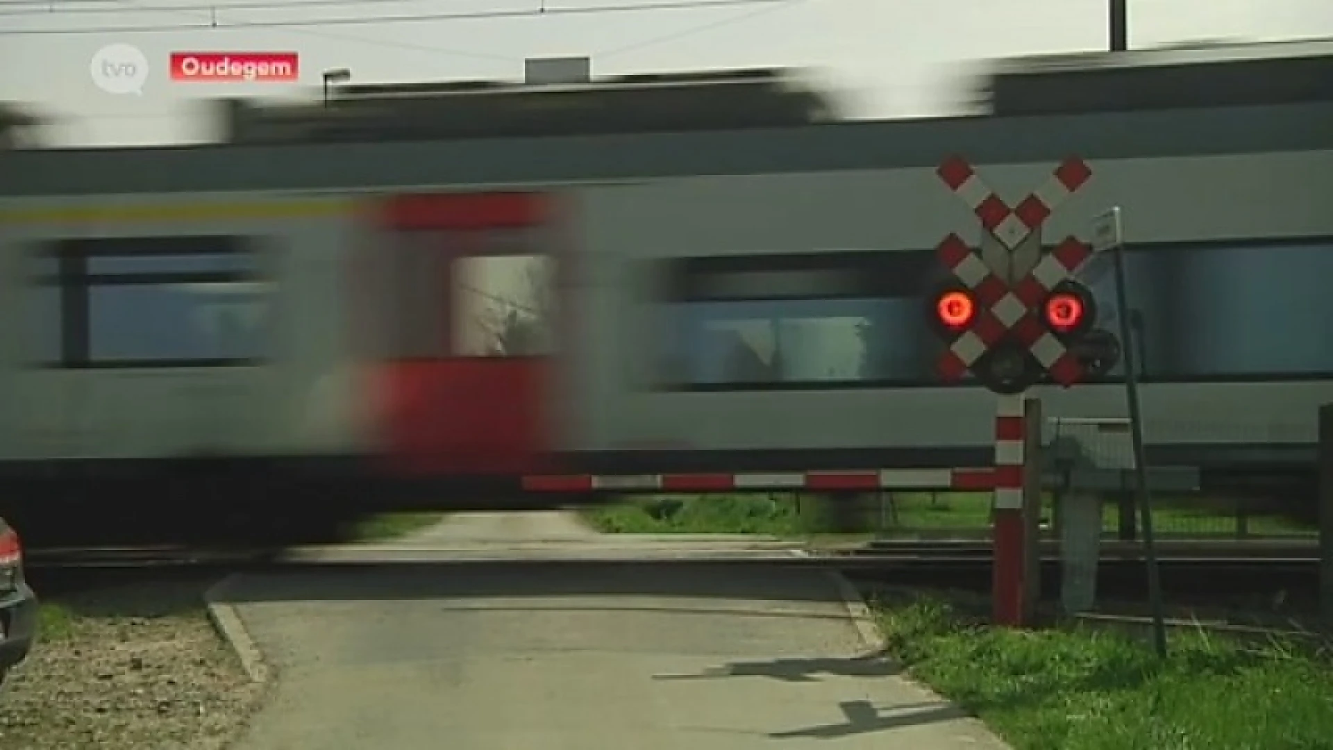 Buurtbewoners Oudegem protesteren tegen voorgenomen sluiting overwegen