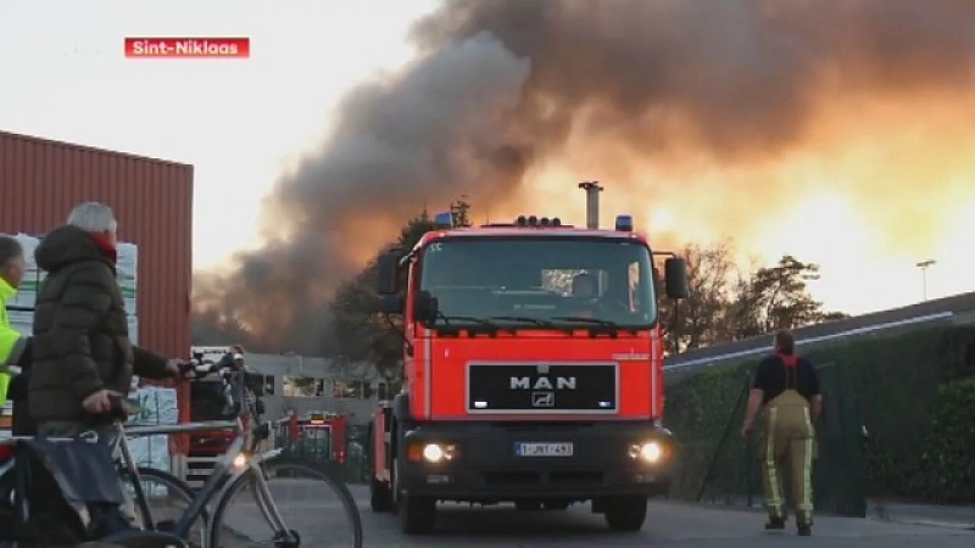 Sint-Niklaas: Rampenplan afgekondigd na zware brand