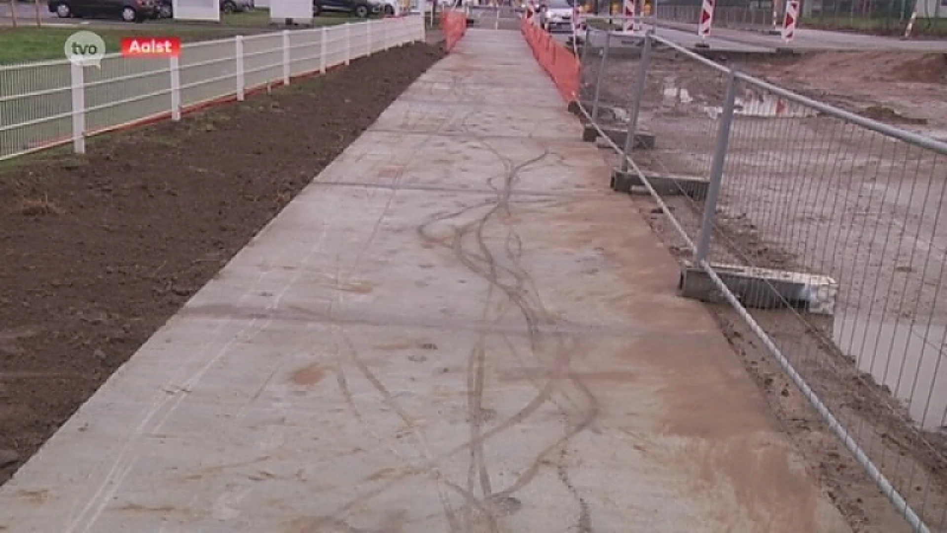 Fietsers rijden door nat beton in Aalst: aannemer kan opnieuw beginnen