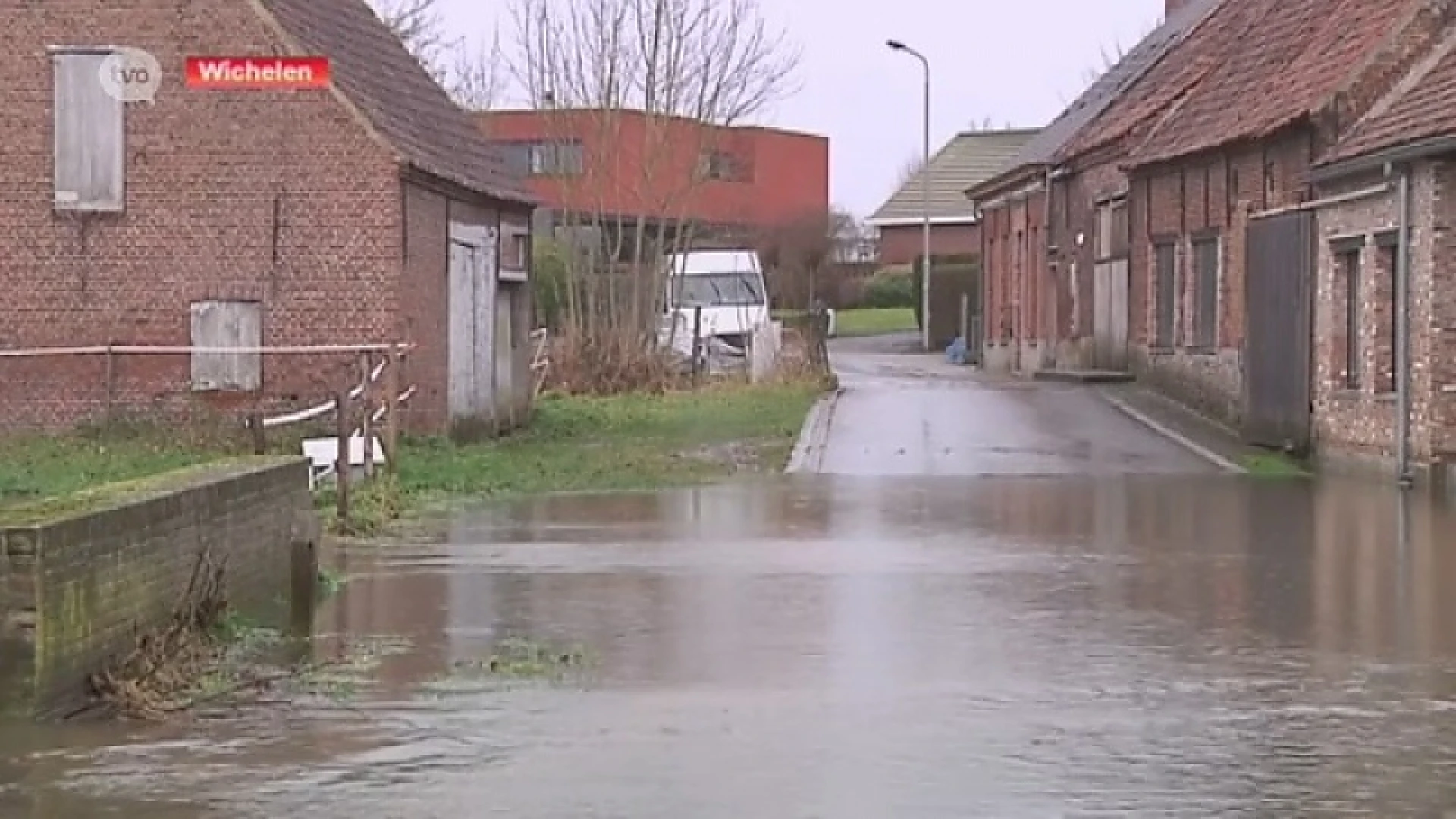 Huizen krijgen water binnen in Wichelen