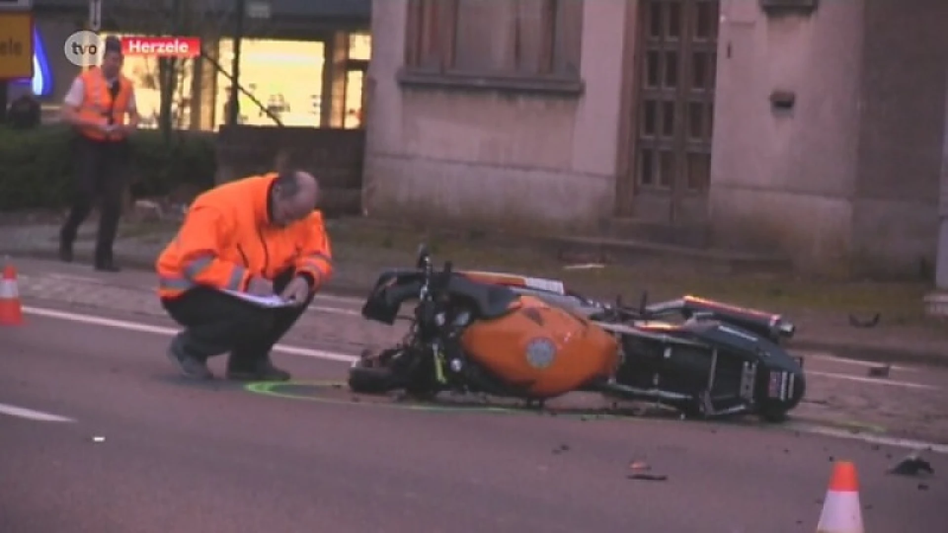 Vrouw levensgevaarlijk gewond na aanrijding door motor in Herzele