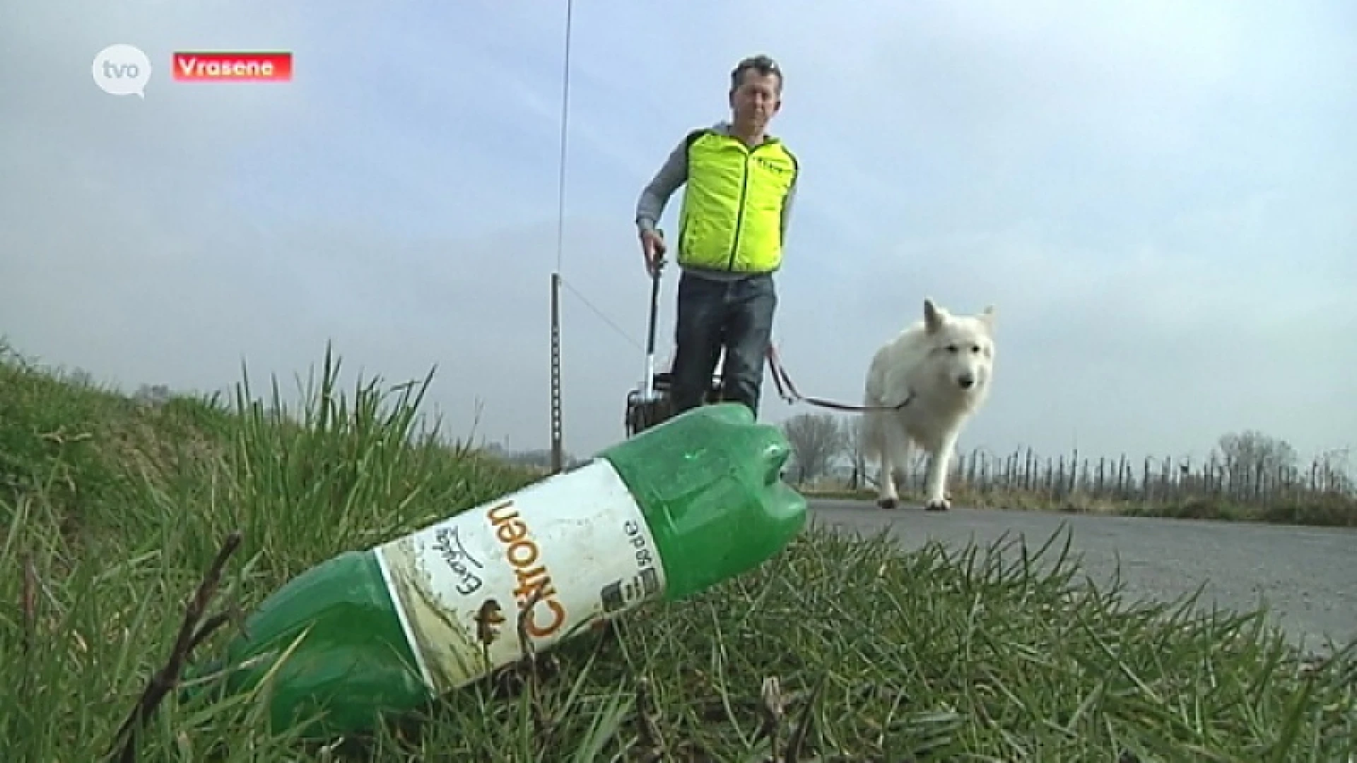 Eddie Coenen uit Vrasene haalt op 1 jaar tijd 143 volle zakken zwerfvuil op