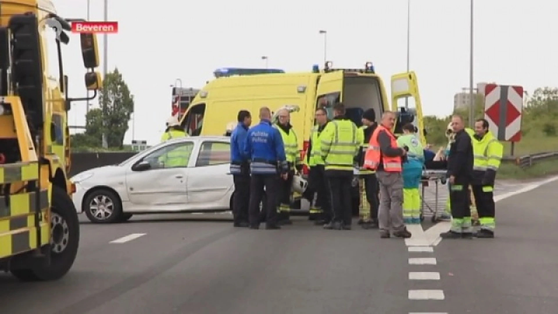 Grote verkeershinder op E17 en E34 na zwaar ongeval in Kennedytunnel