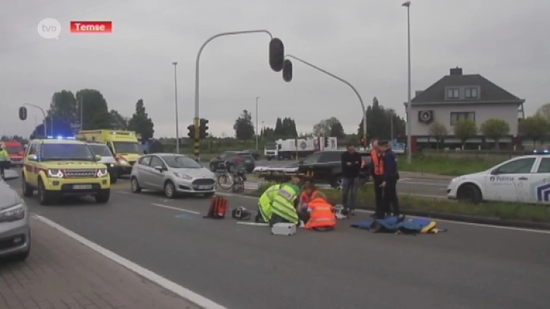 Fietsster zwaargewond na ongeval op N16 in Temse