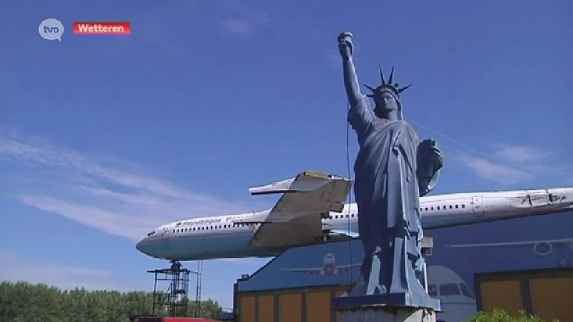 Boeing 707 op dak van Expo Gowalt in Wetteren mag blijven staan