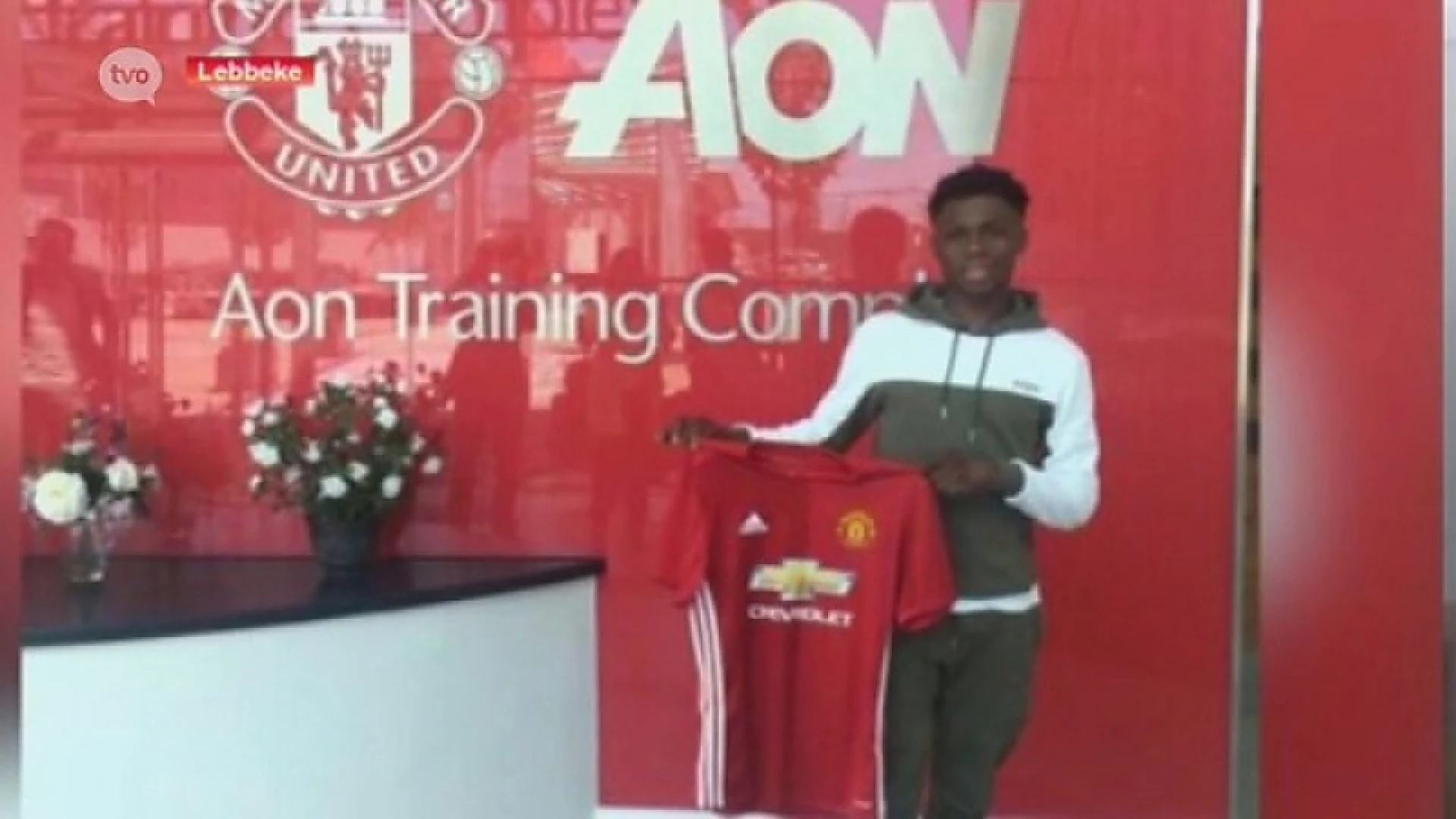 Jongen van 16 jaar uit Lebbeke tekent contract bij Manchester Utd.