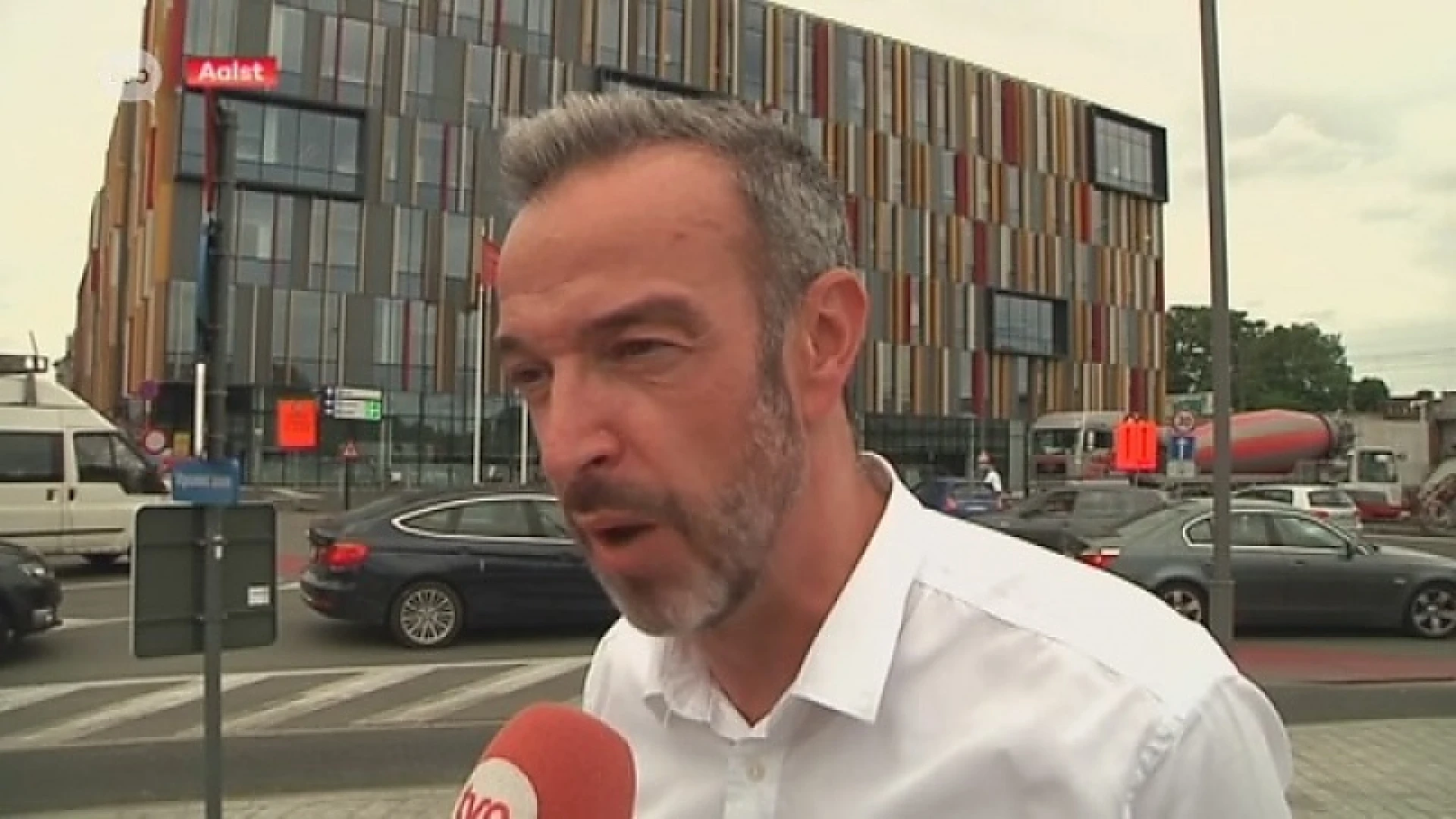 Partijgenoot Dylan Casaer (SD&P): "Niemand werd verplicht om mee te helpen op eetfestijn"