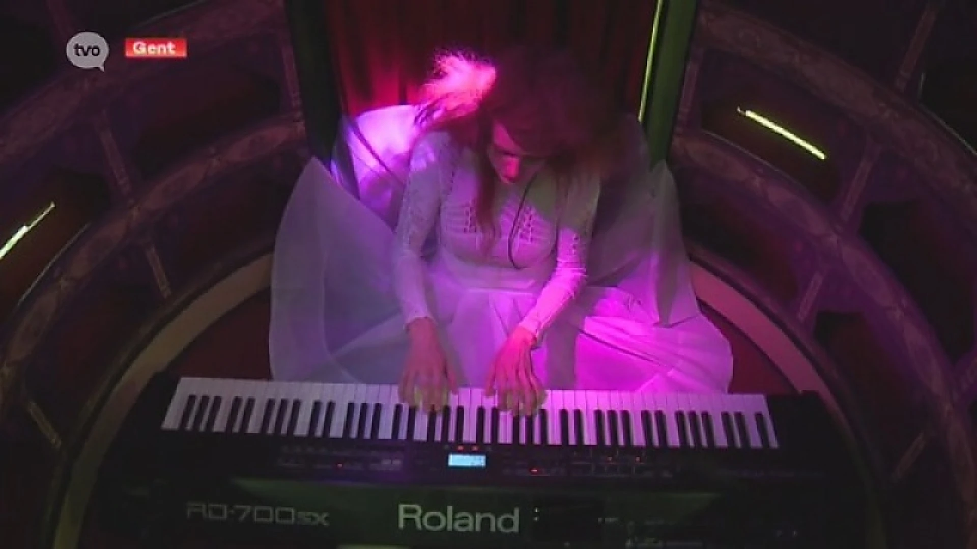 Pigeon on Piano: pianoconcert in duiventil