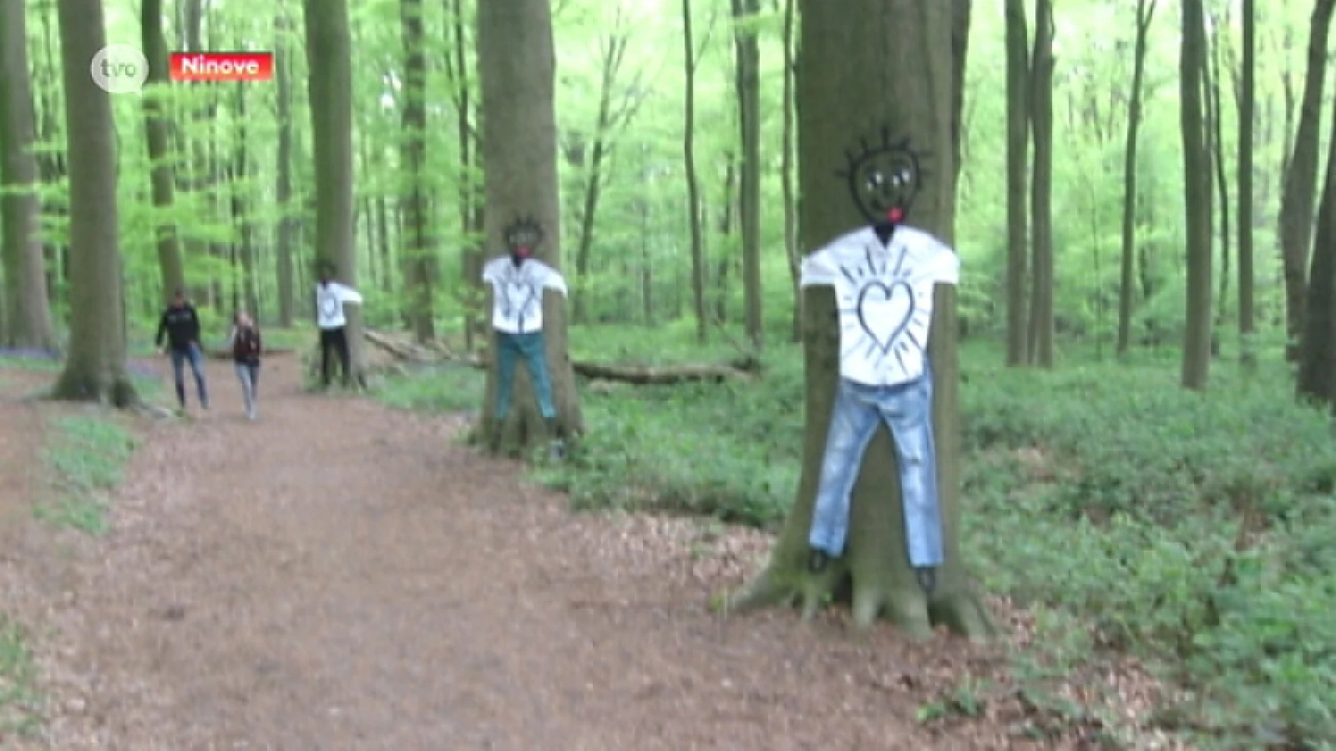 Jutedoeken moeten beschadigde bomen Neigembos Ninove beschermen