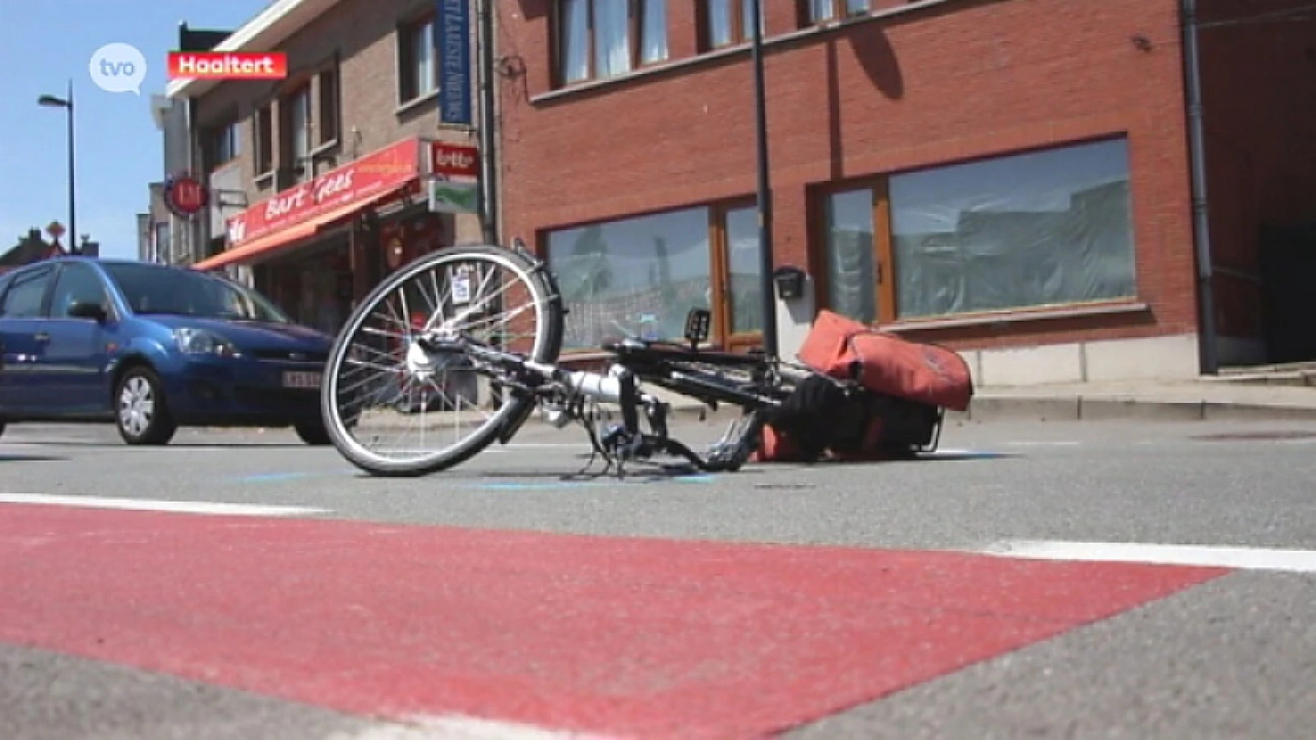 Haaltert: Vrouw met elektrische fiets gegrepen door auto