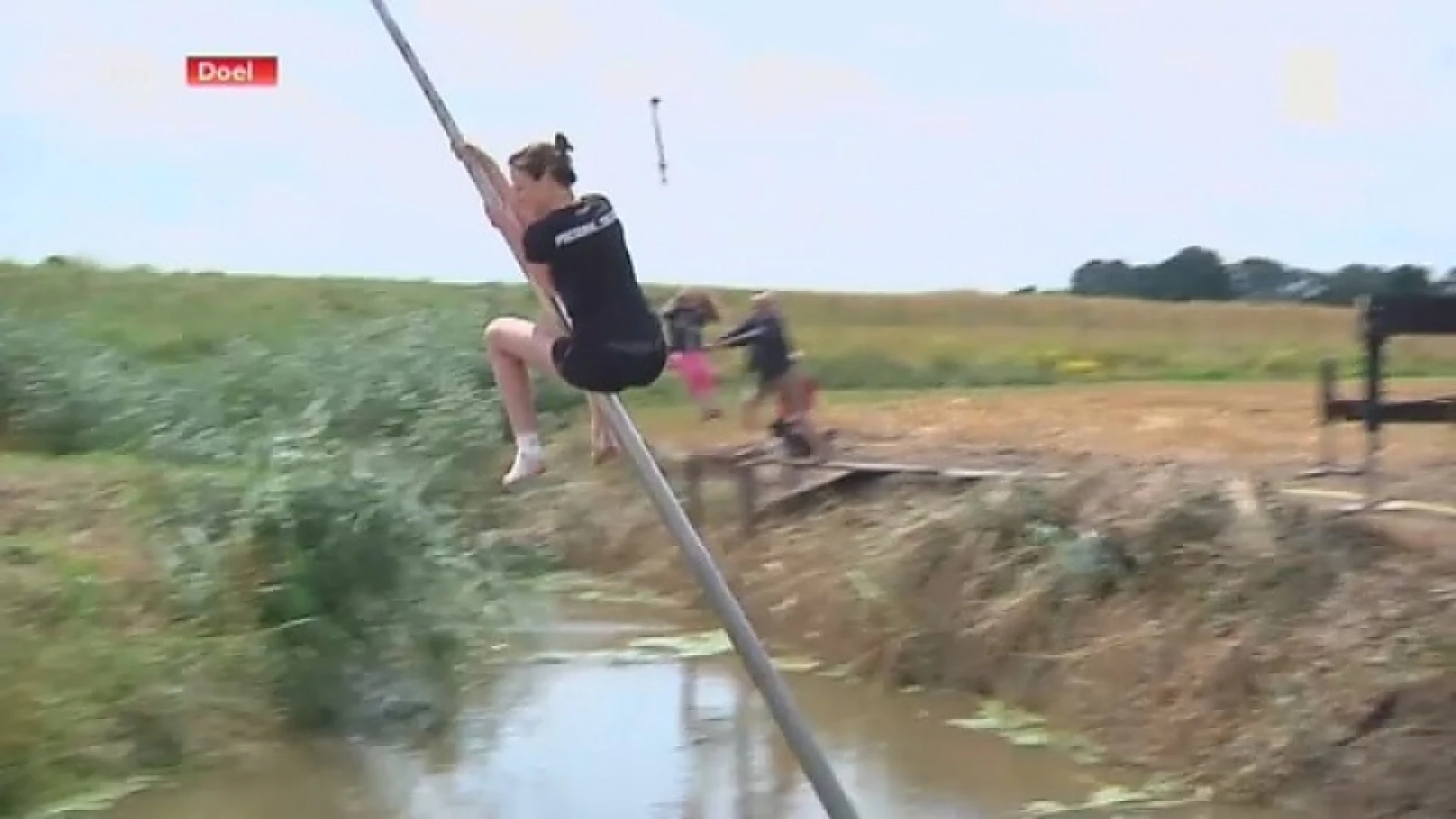 Fierljeppen: Geen sport voor watjes!