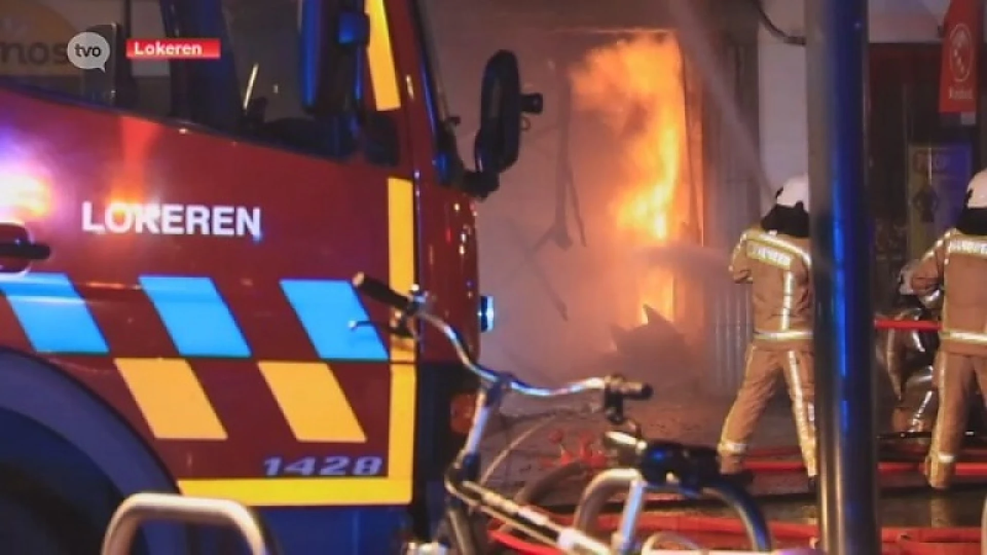 Lokeren: Bewoonster sterft in brand nadat auto in winkel onder haar rijdt