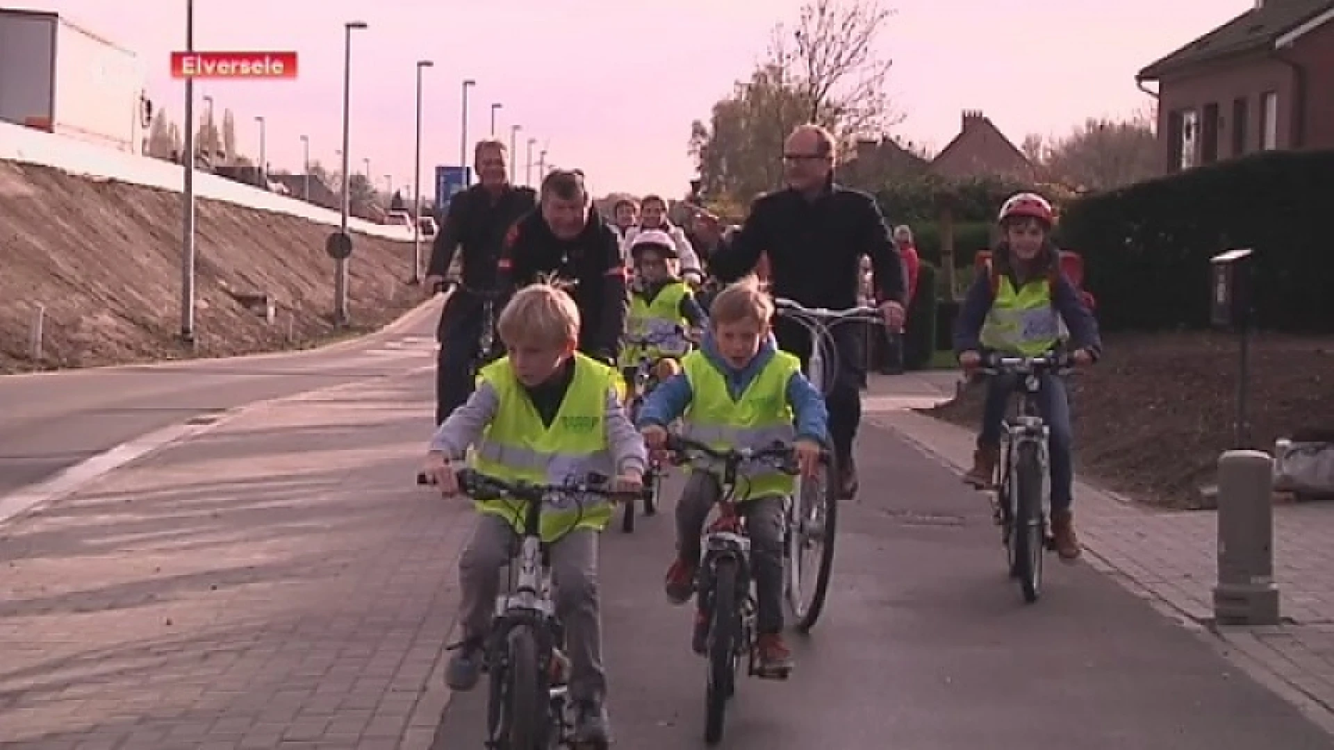 Ben Weyts fietst nieuwe N41 in