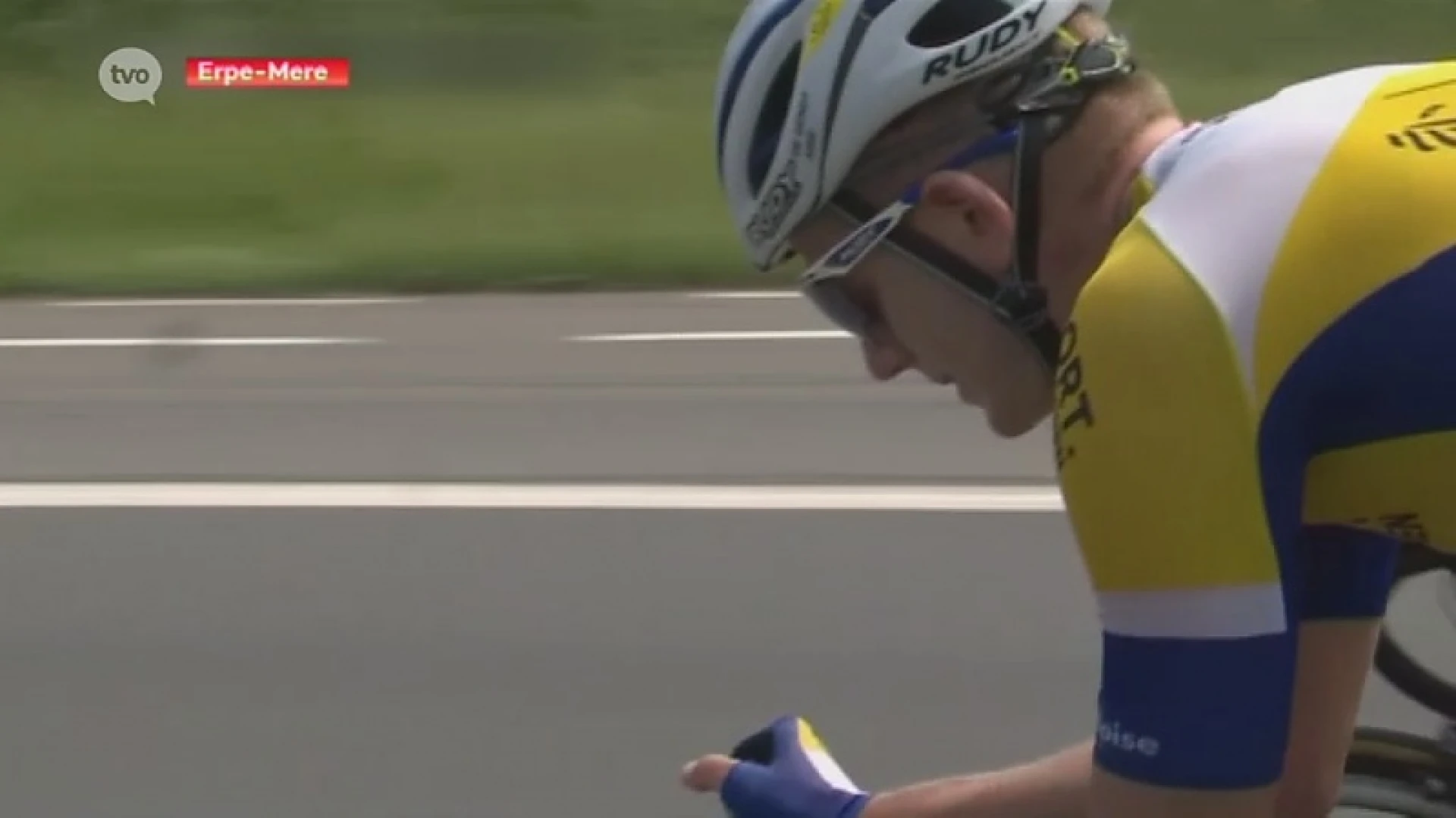 Robby Cobbaert wint Dwars door de Vlaamse Ardennen