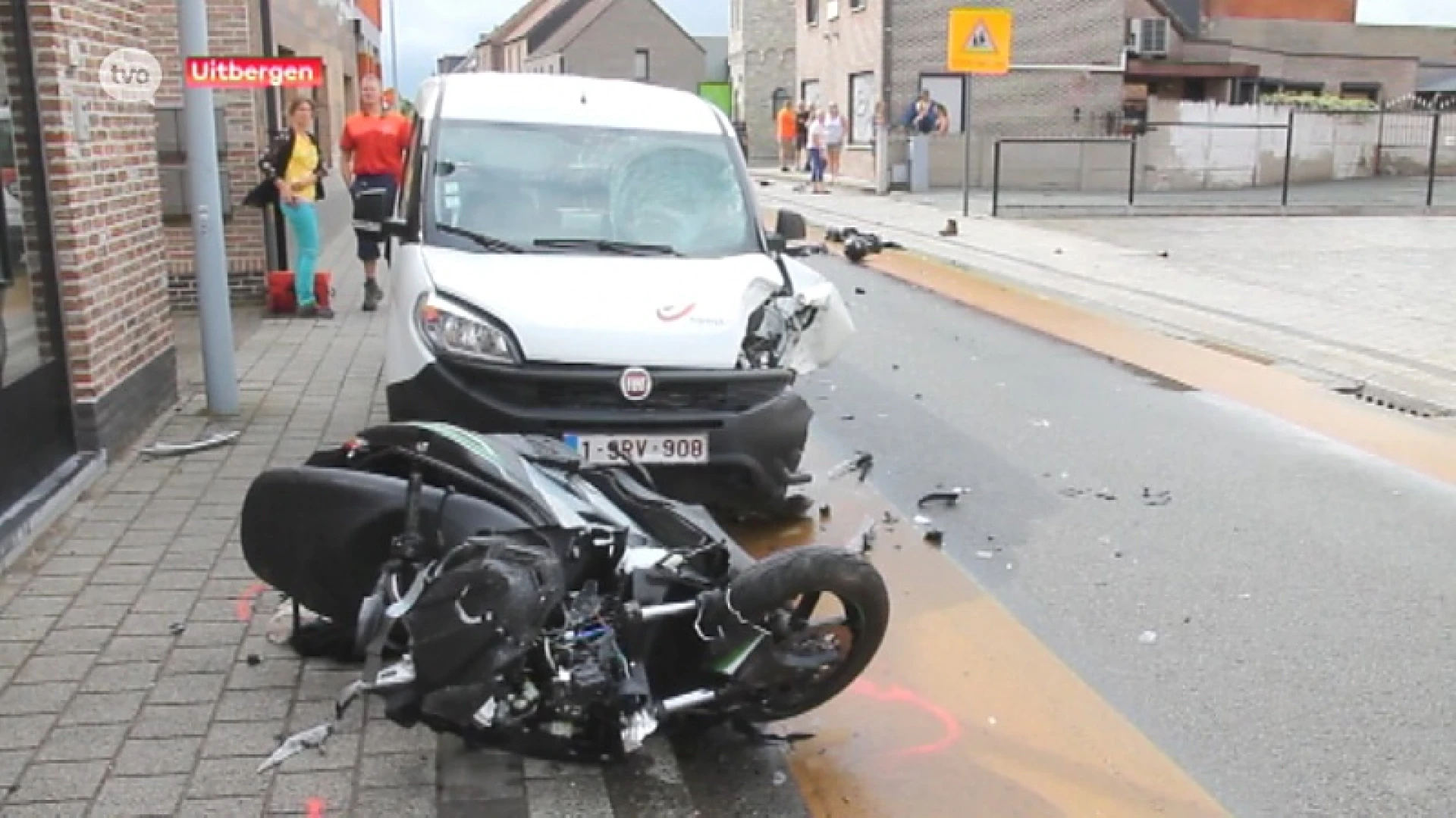 Motorrijder zwaargewond na botsing tegen auto Bpost