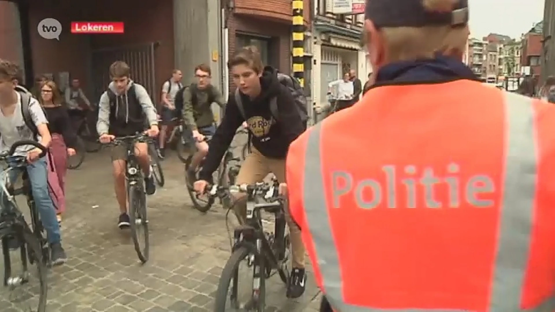 Politie houdt verscherpt toezicht in de omgeving van de scholen