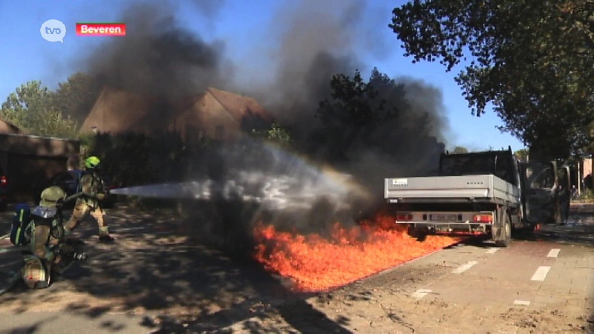Bestelwagen brandt uit in Melsele