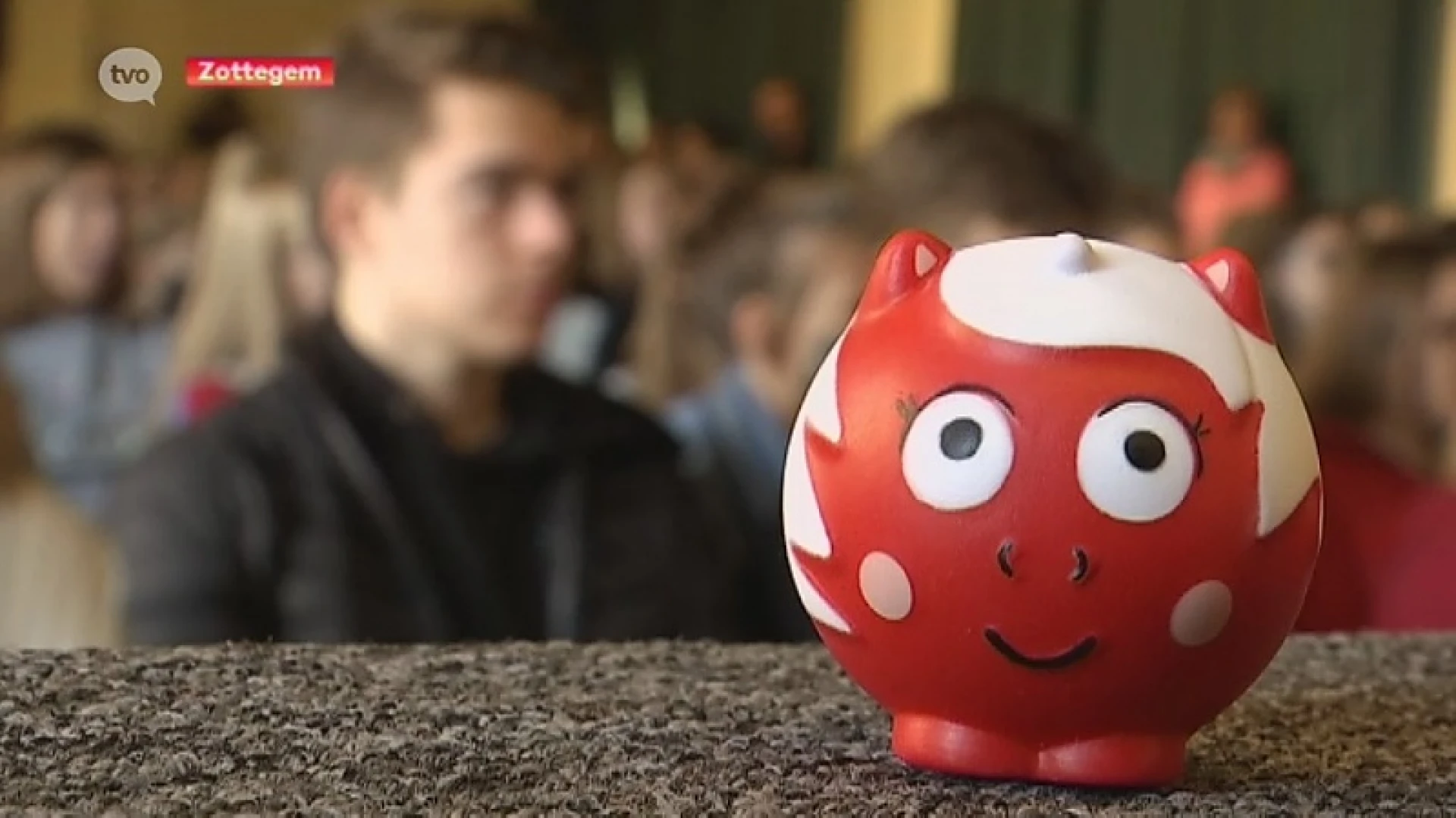 Start van Rode Neuzendag-tour in Zottegemse school