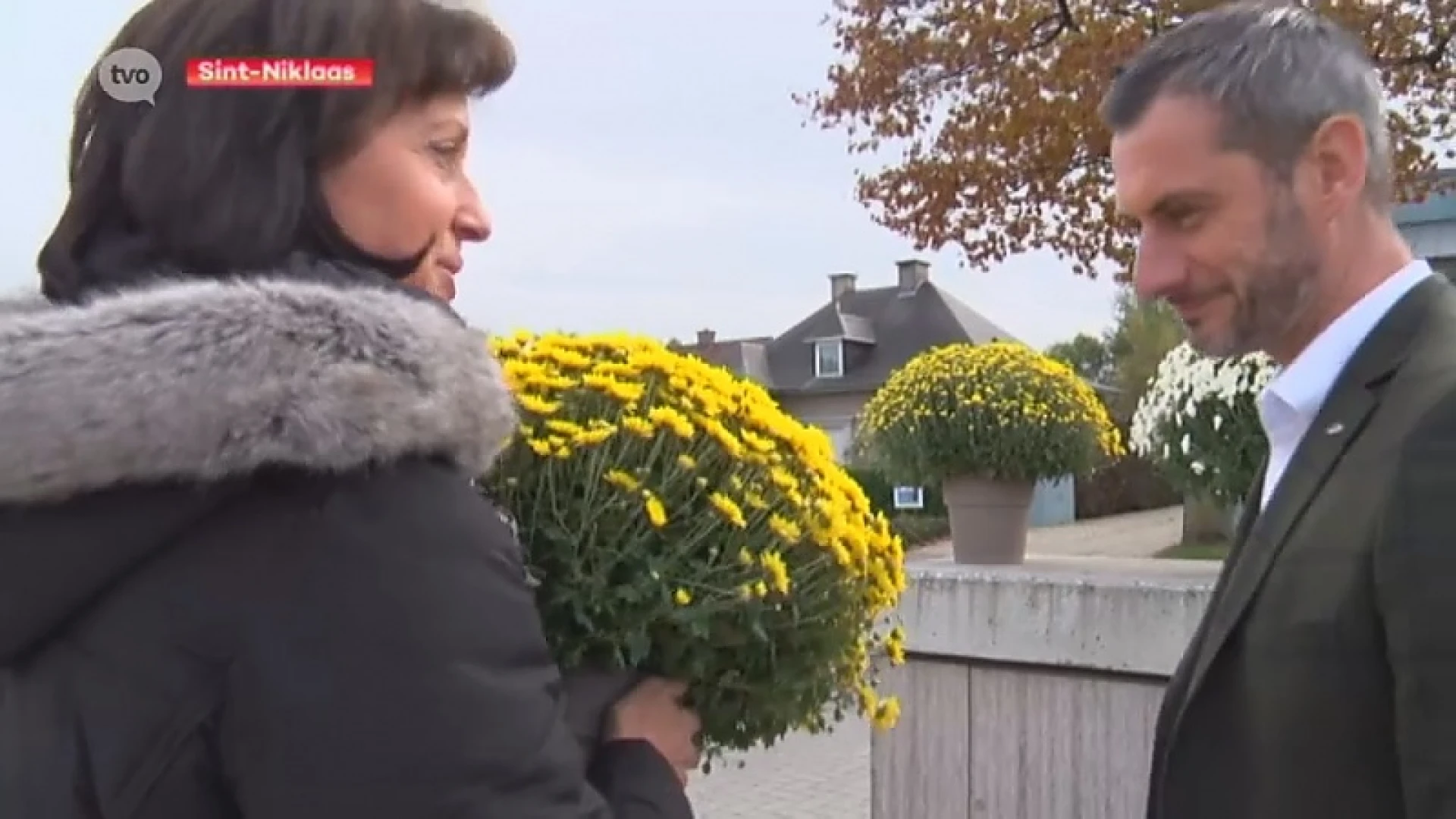 Uitvaartcentrum stopt ook nabestaanden een bloemetje toe op Allerheiligen