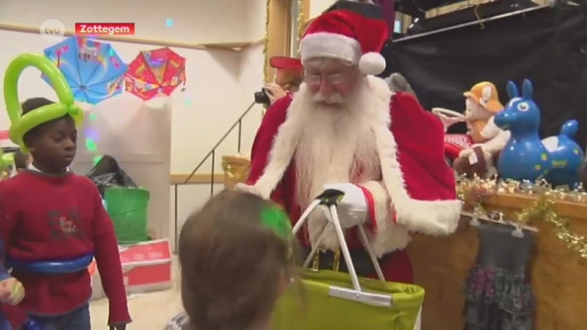 Kerstmis al feestelijk ingezet met kinderfeest van BiJeVa in Zottegem