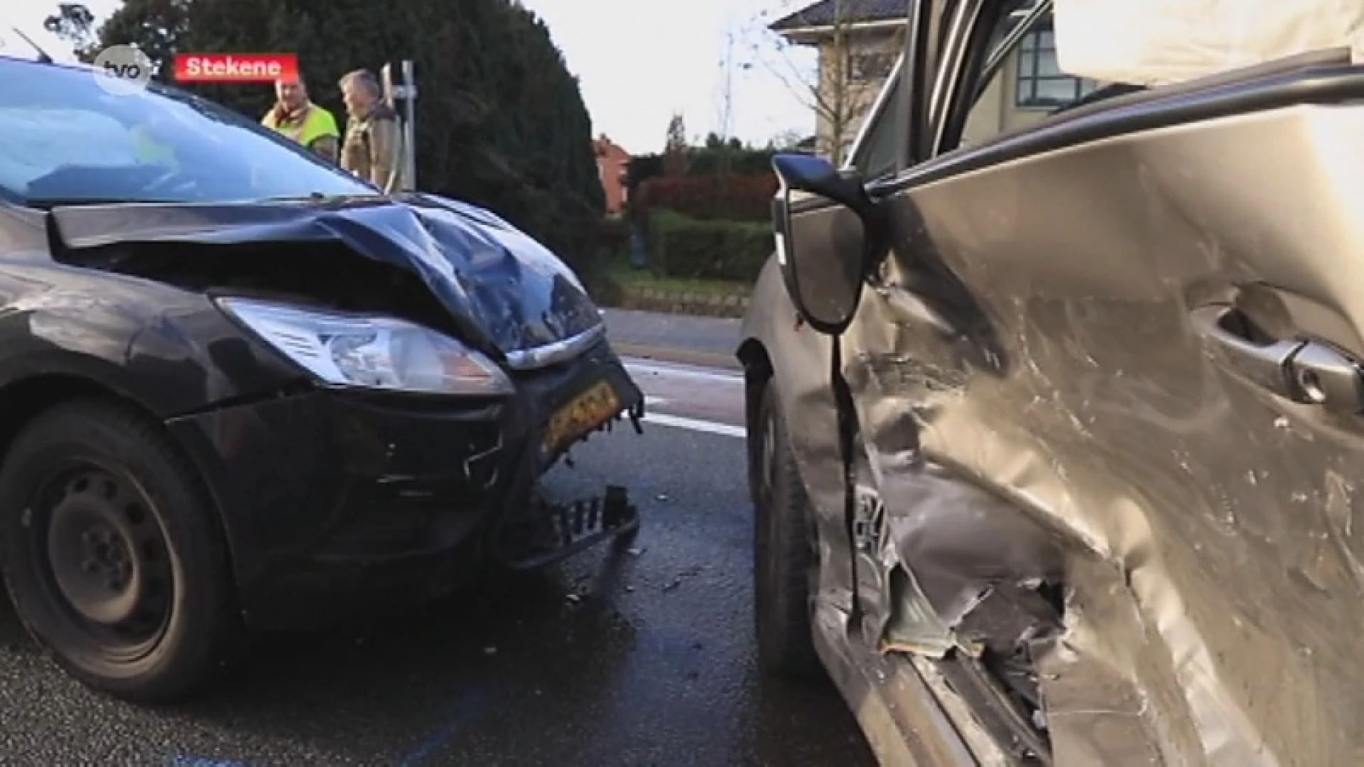 Vrouw zwaargewond na botsing in Stekene