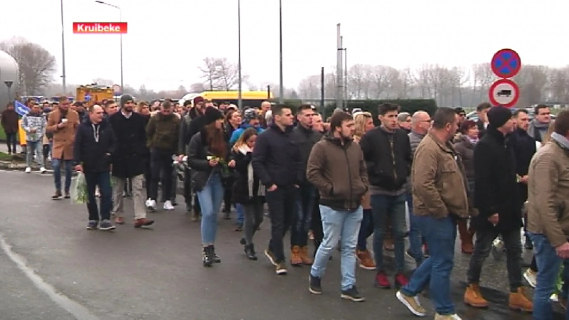 Stille wake voor Ennio Van Bogaert langs E17 in Kruibeke