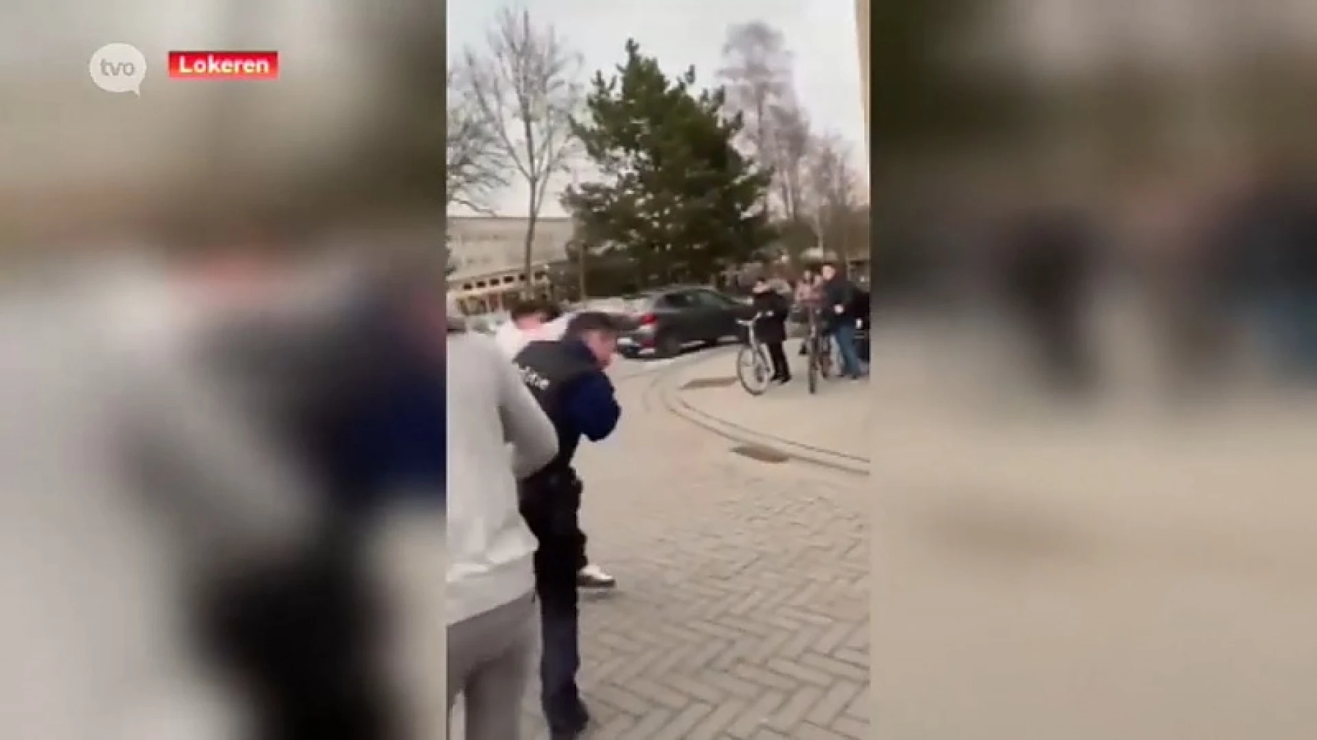 Lokeren: Twee agenten gewond na vechtpartij met jongeren aan schoolpoort