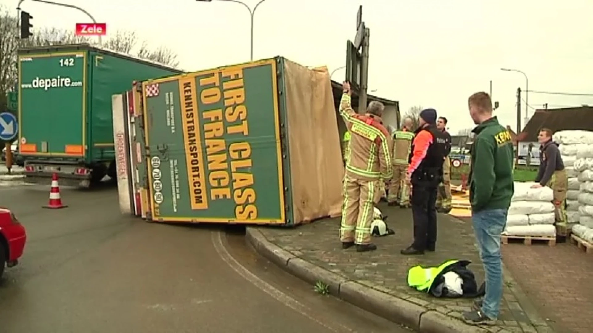 Hinder op N47 in Zele door gekantelde vrachtwagen