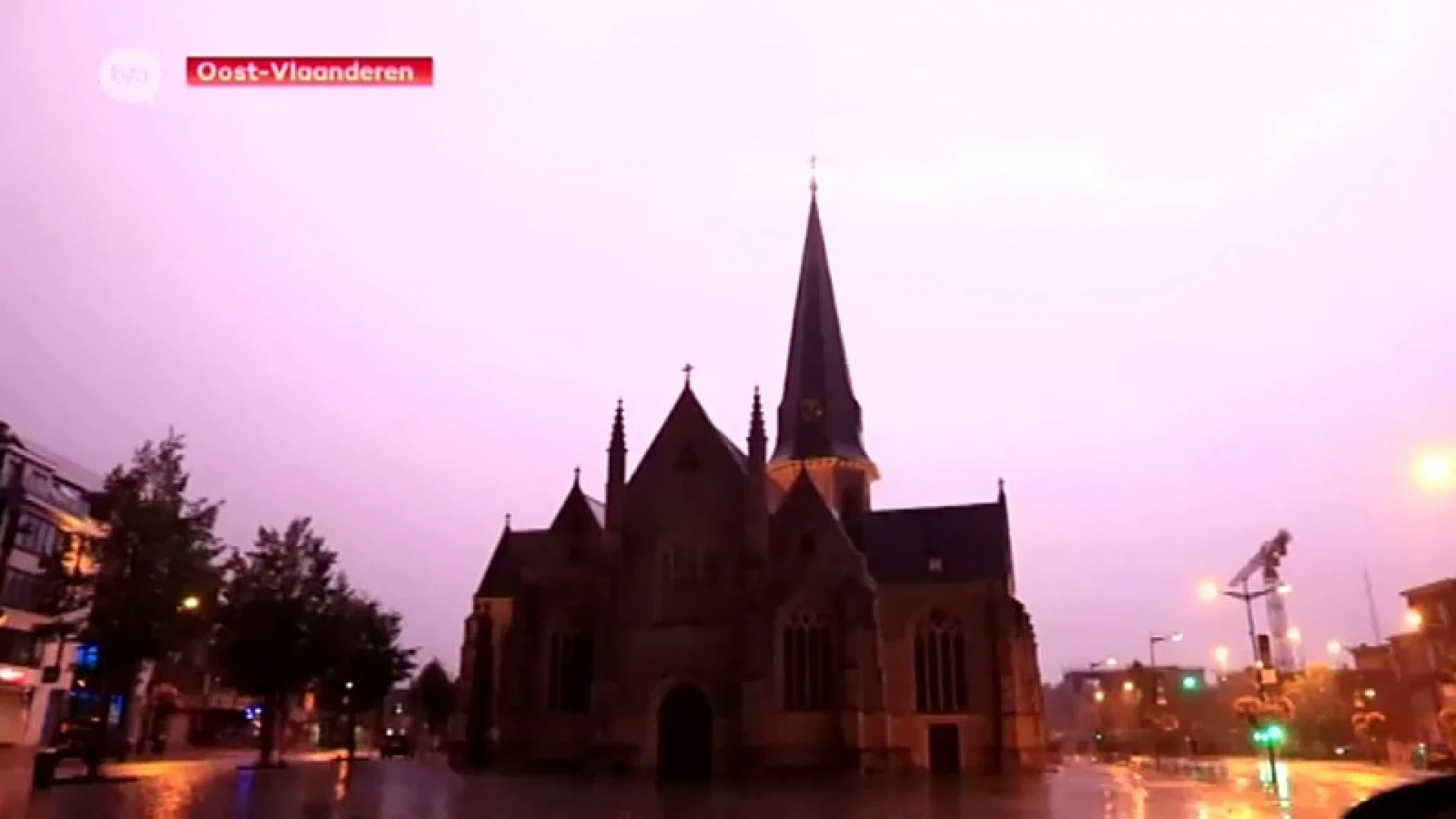 Hoofdafbeelding voor artikel Onweer op komst: Noodnummer…