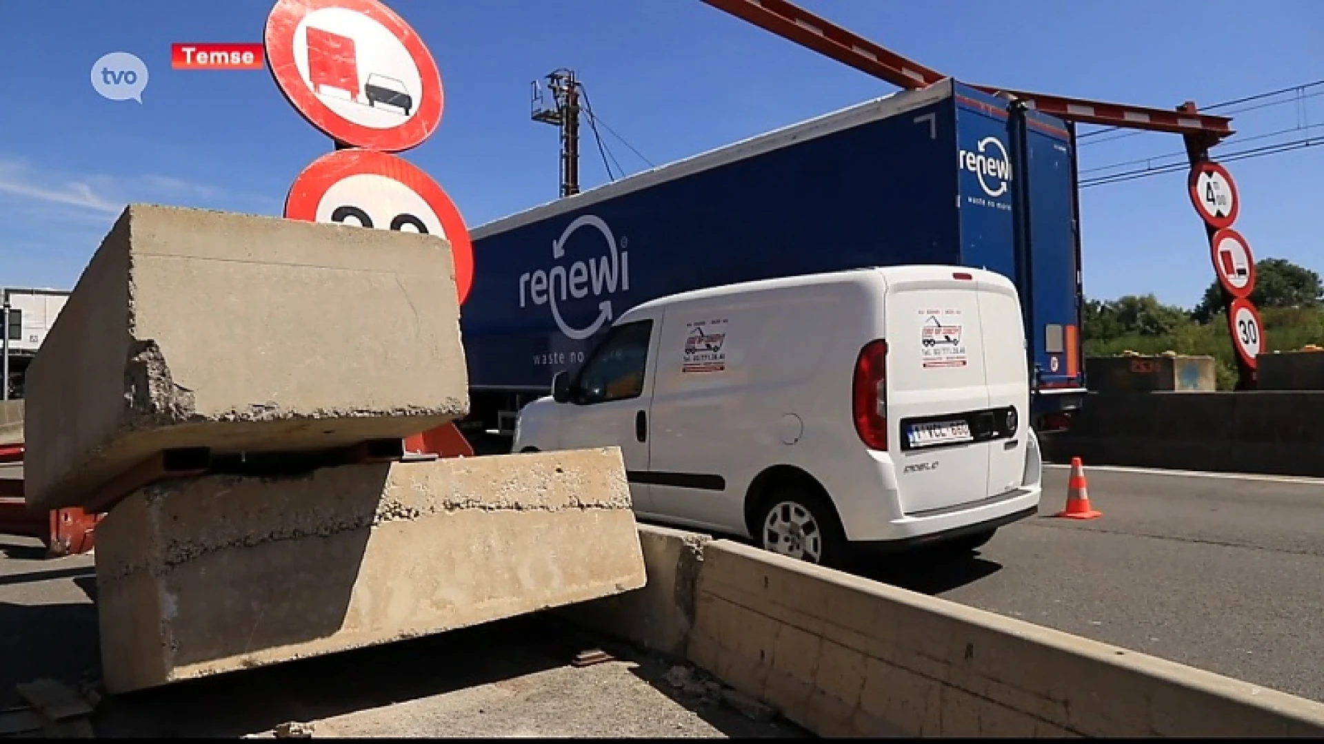 Opnieuw vrachtwagen tegen hoogteportiek van oude Scheldebrug in Temse