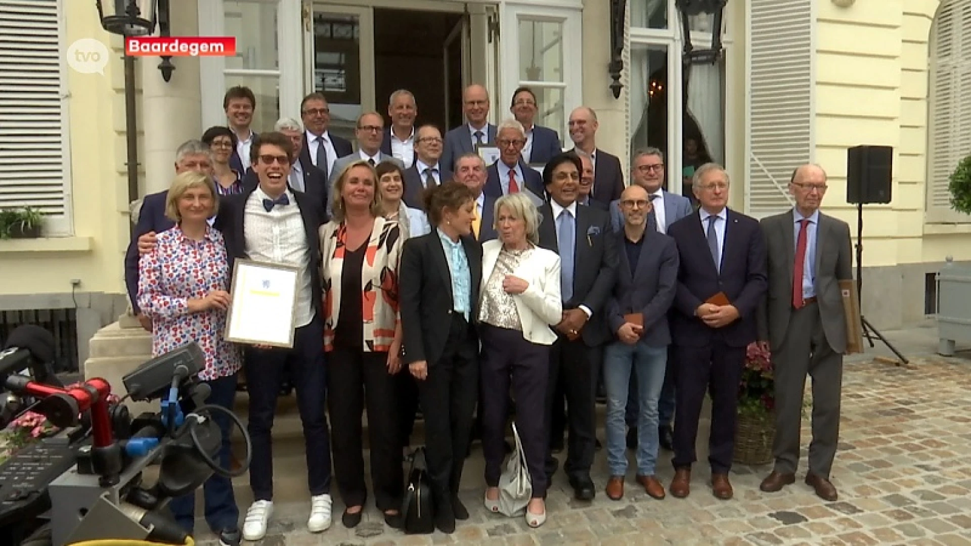 Verdienstelijke Vlamingen krijgen een ereteken van de Vlaamse Gemeenschap
