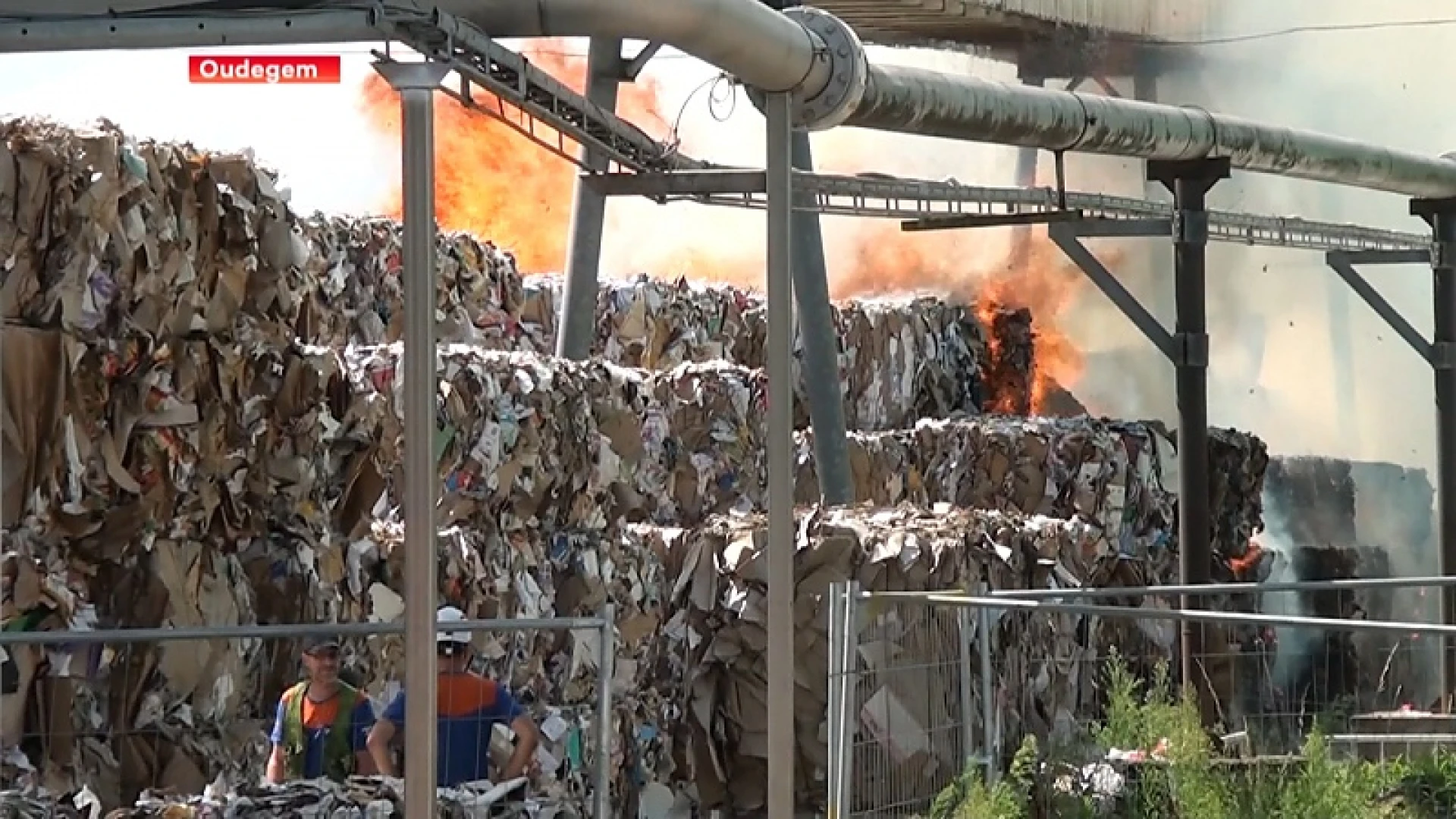 Oudegem: Zware brand bij papierfabriek VPK