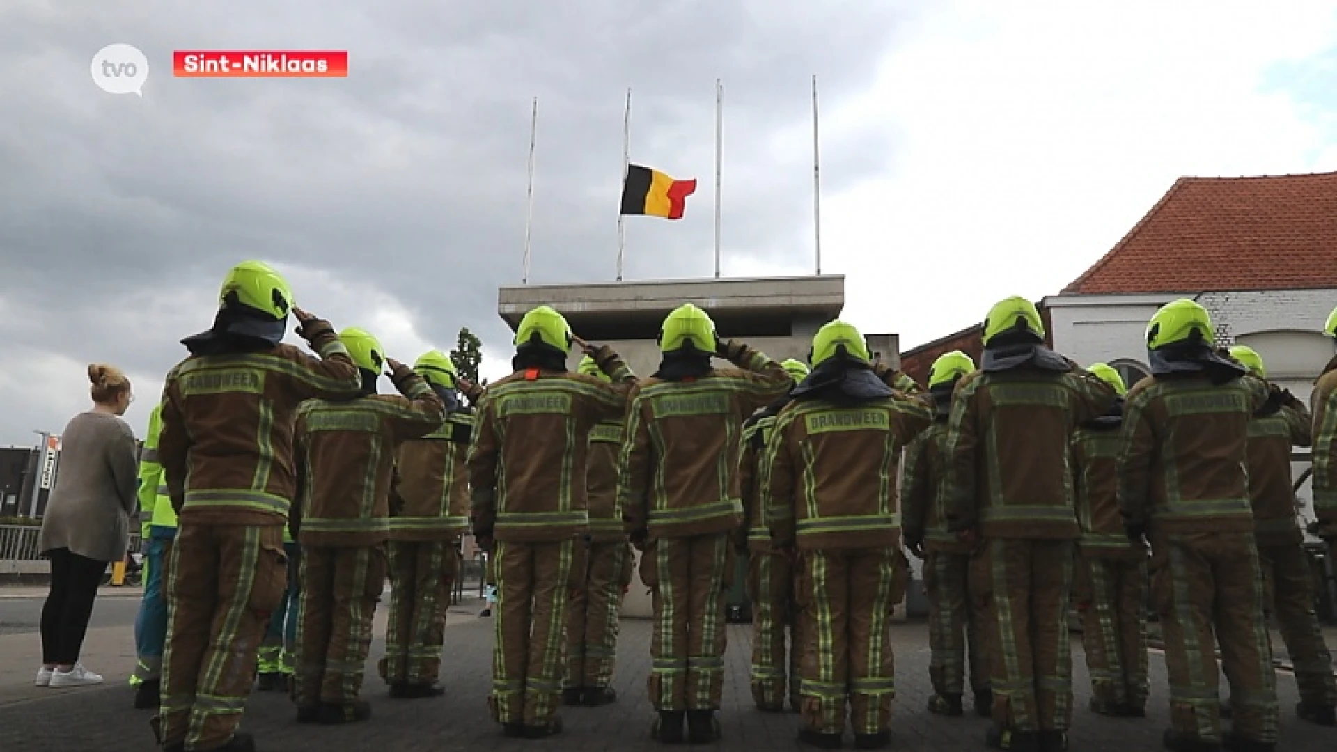 Brandweerkorpsen houden 1 minuut stilte om Beringse collega's te herdenken