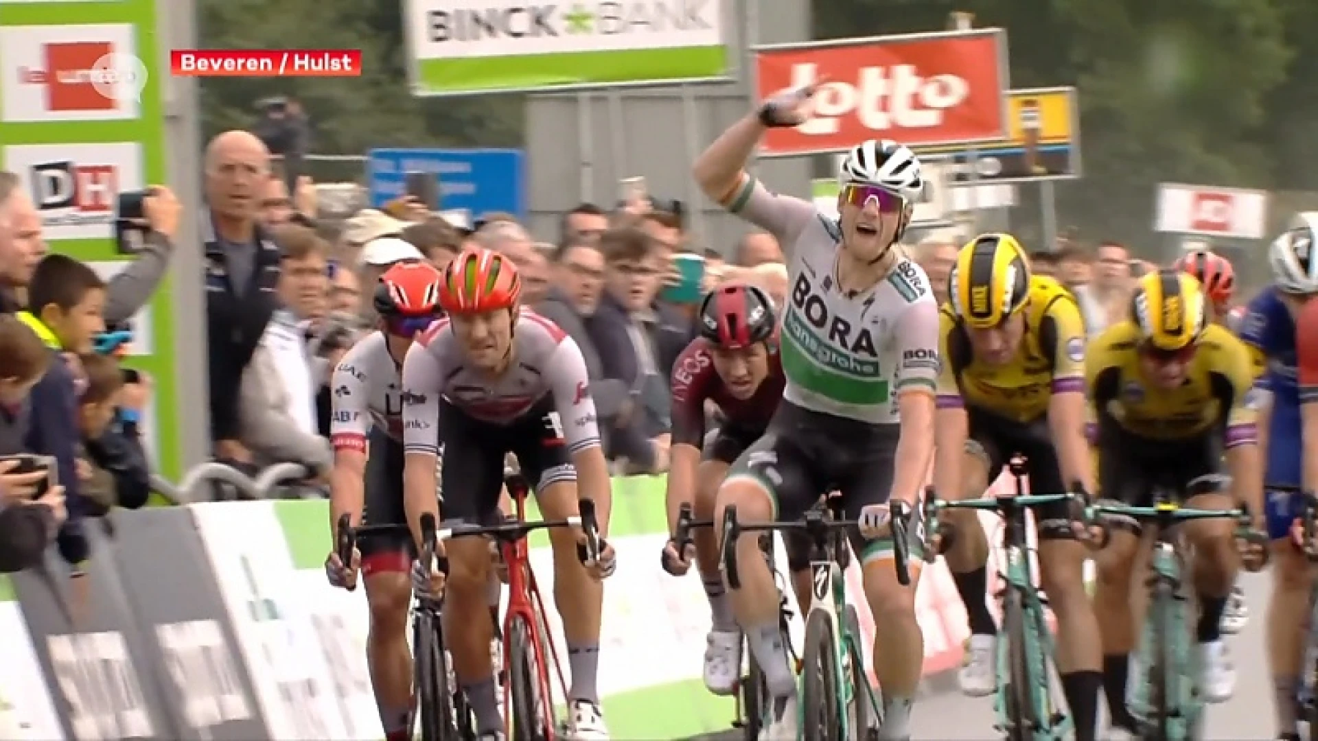 Binck Bank Tour: Sam Bennett wint kletsnatte eerste rit